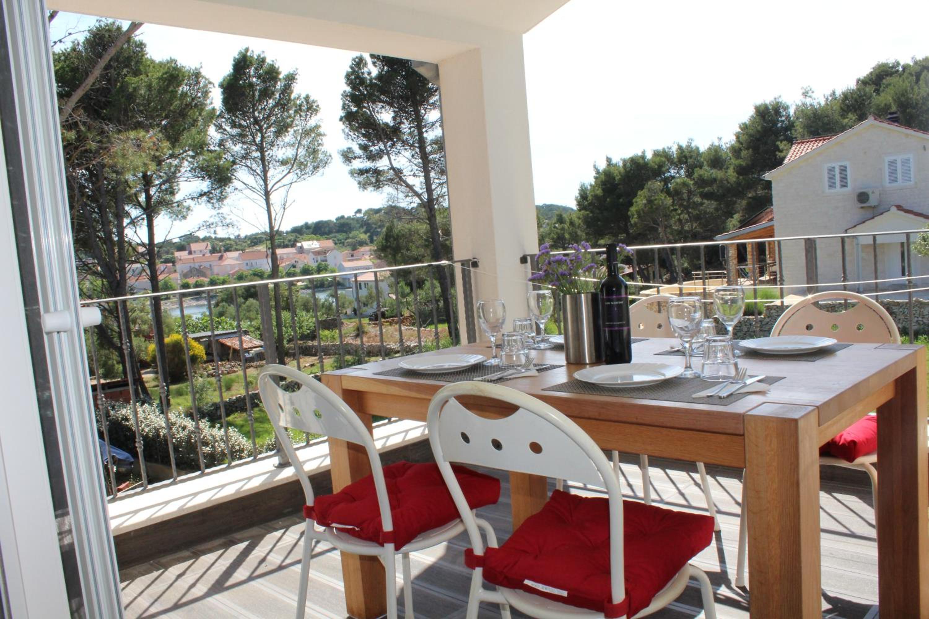 Gorgonia Suites in Verunic