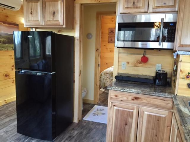 Country Road Cabins