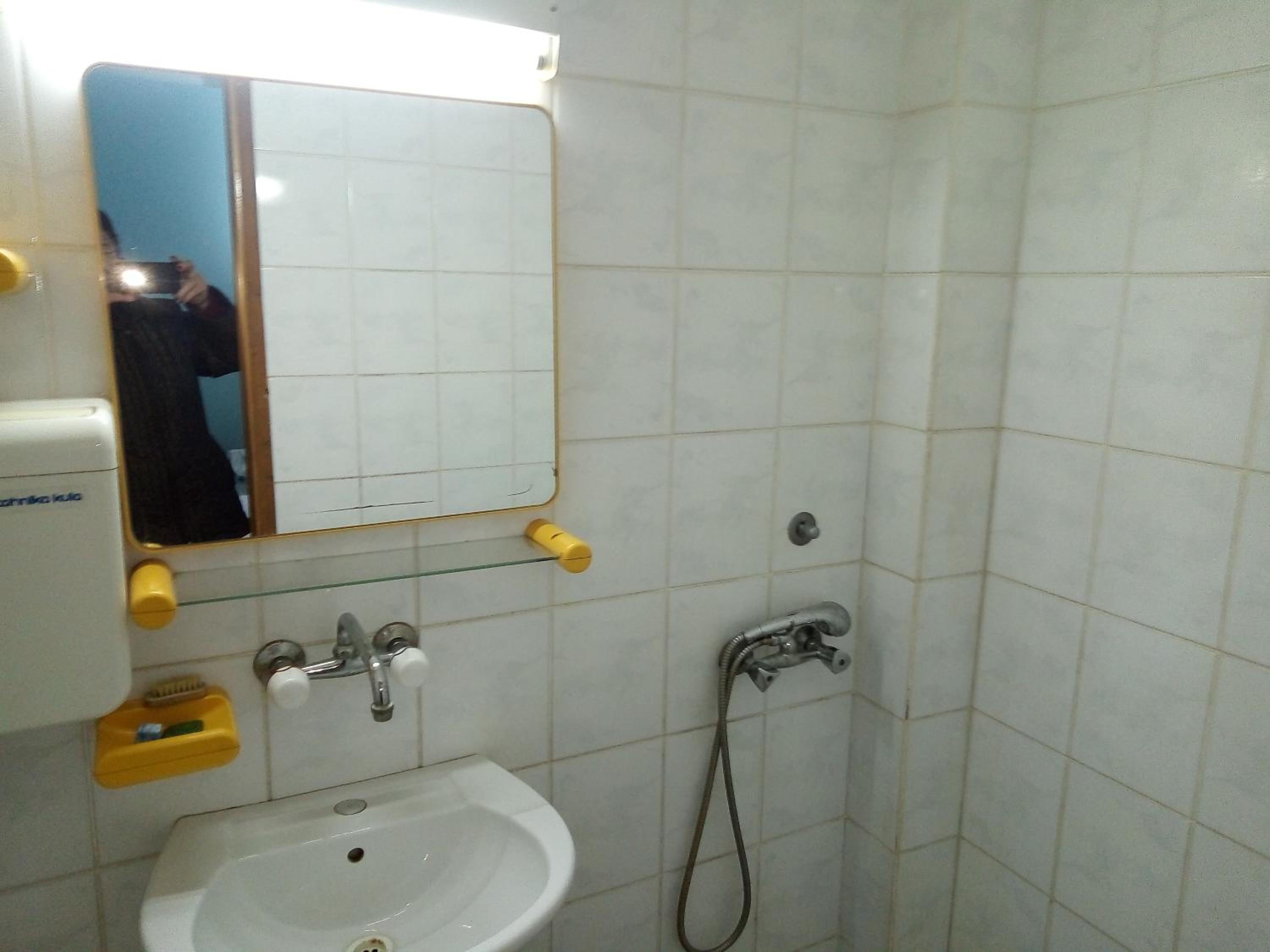 Photo 33