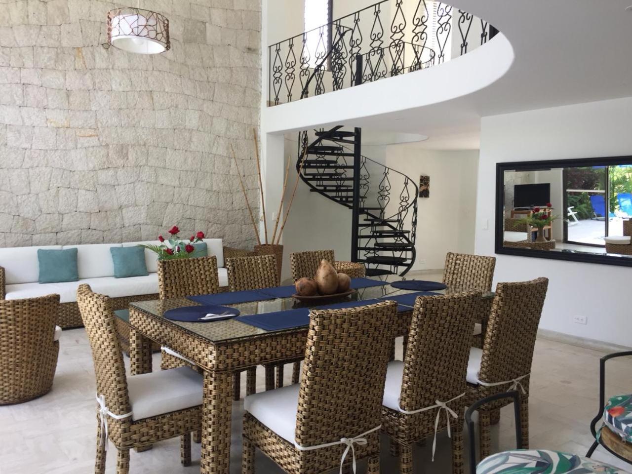 HERMOSA CASAQUINTA FAMILIAR CONDOMINIO CAMPESTRE EL PEÑON Piscina Privada Campo de Golf