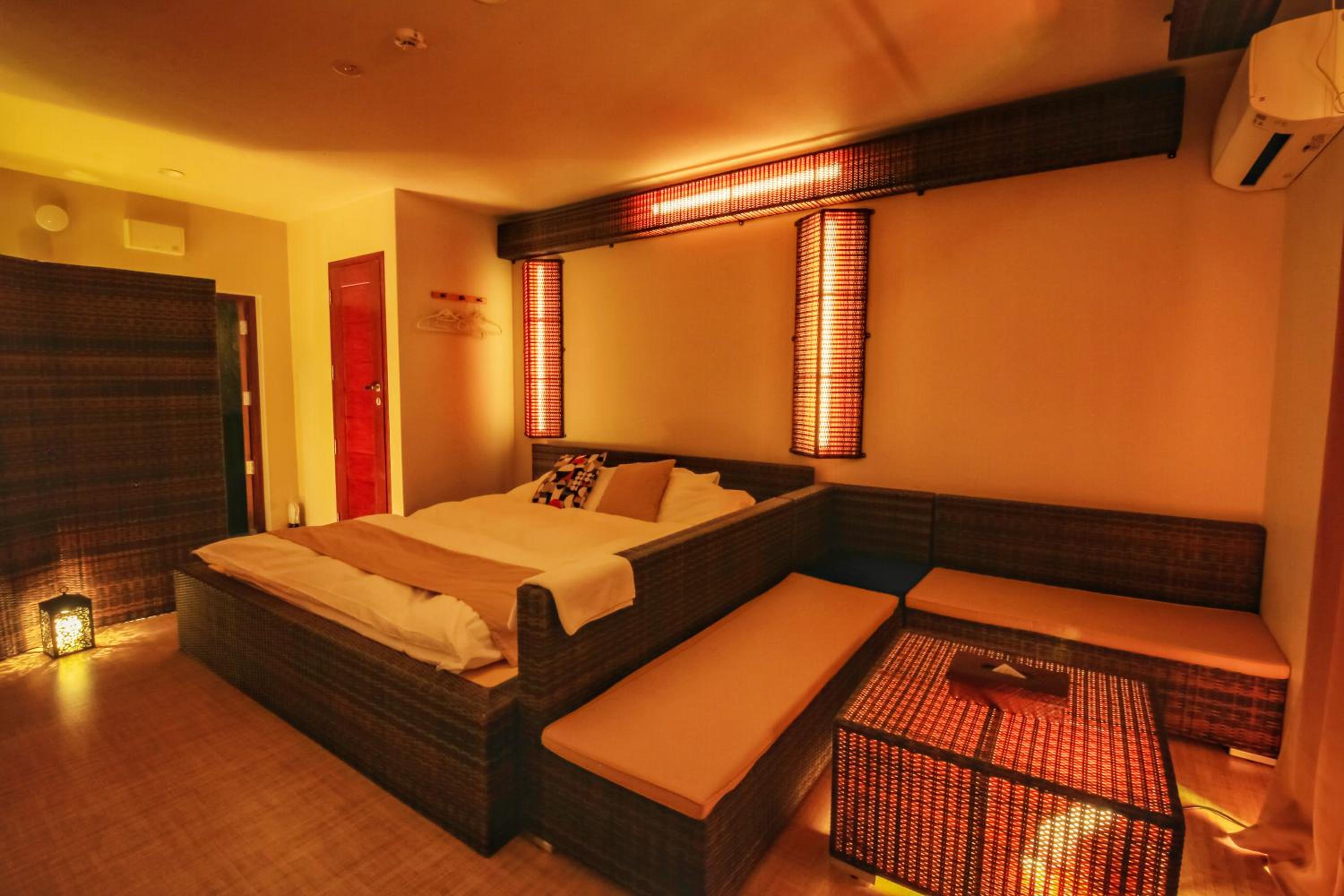 hotel room