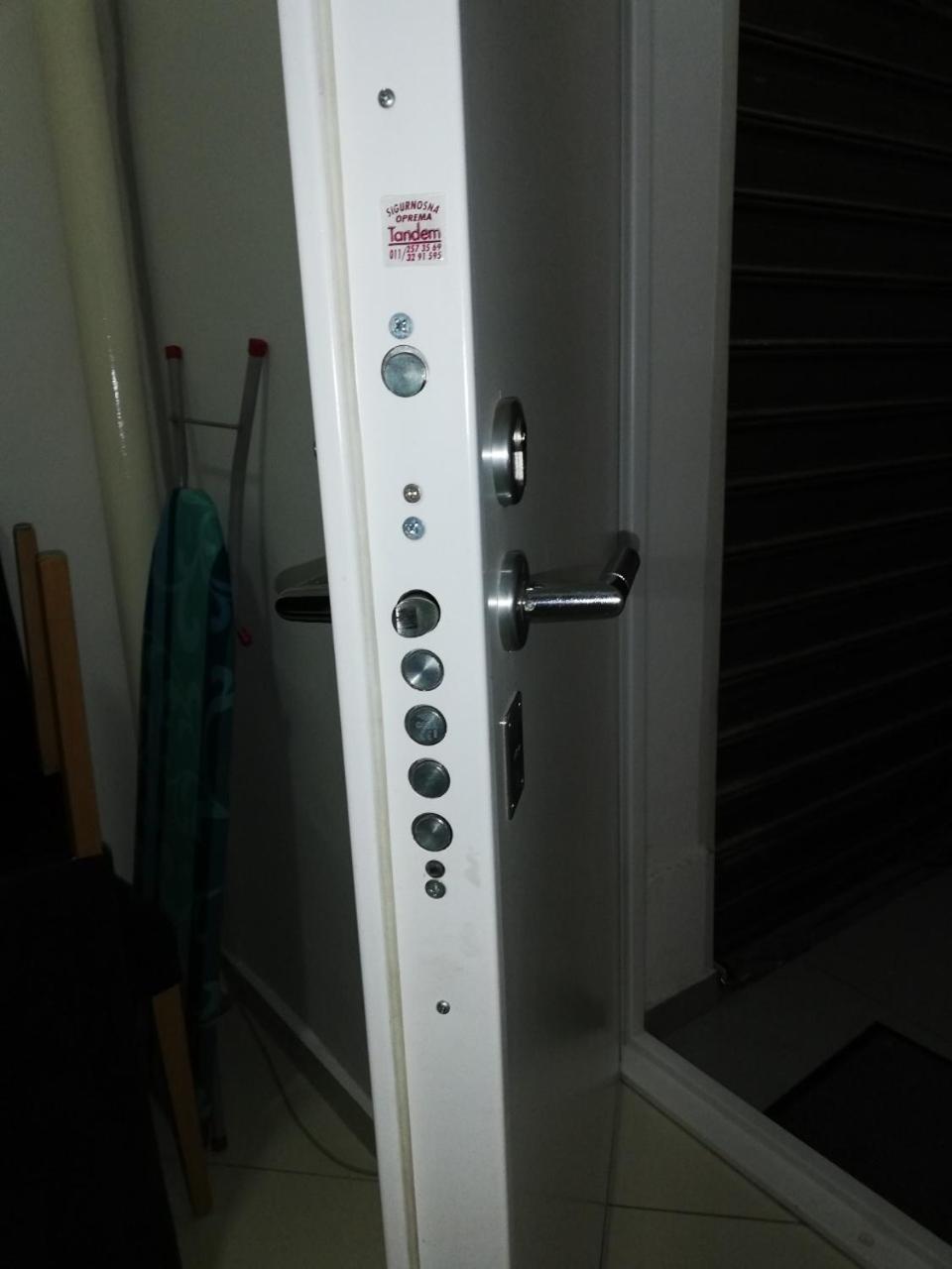 Photo 8