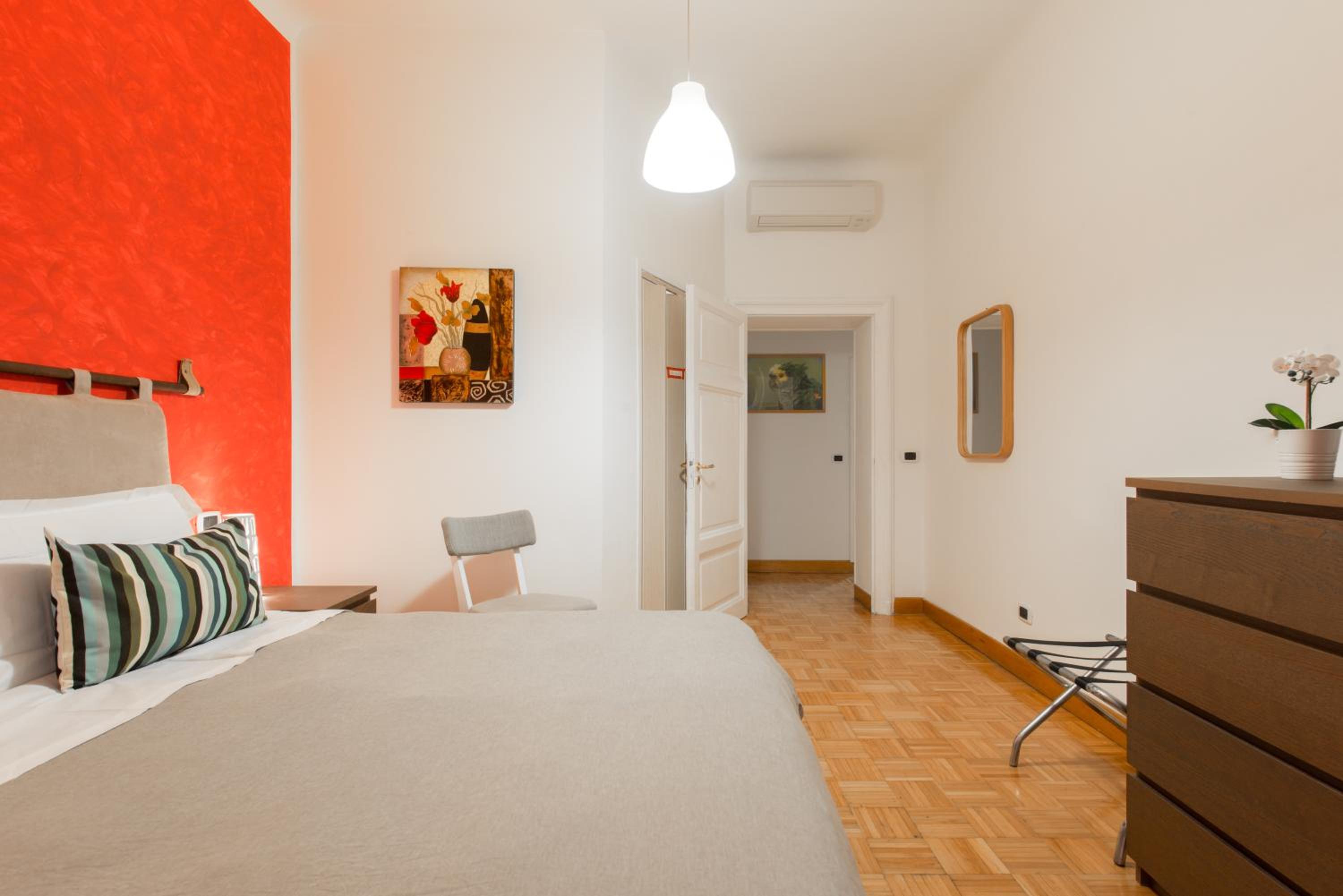 Urbana Apartment Colosseum