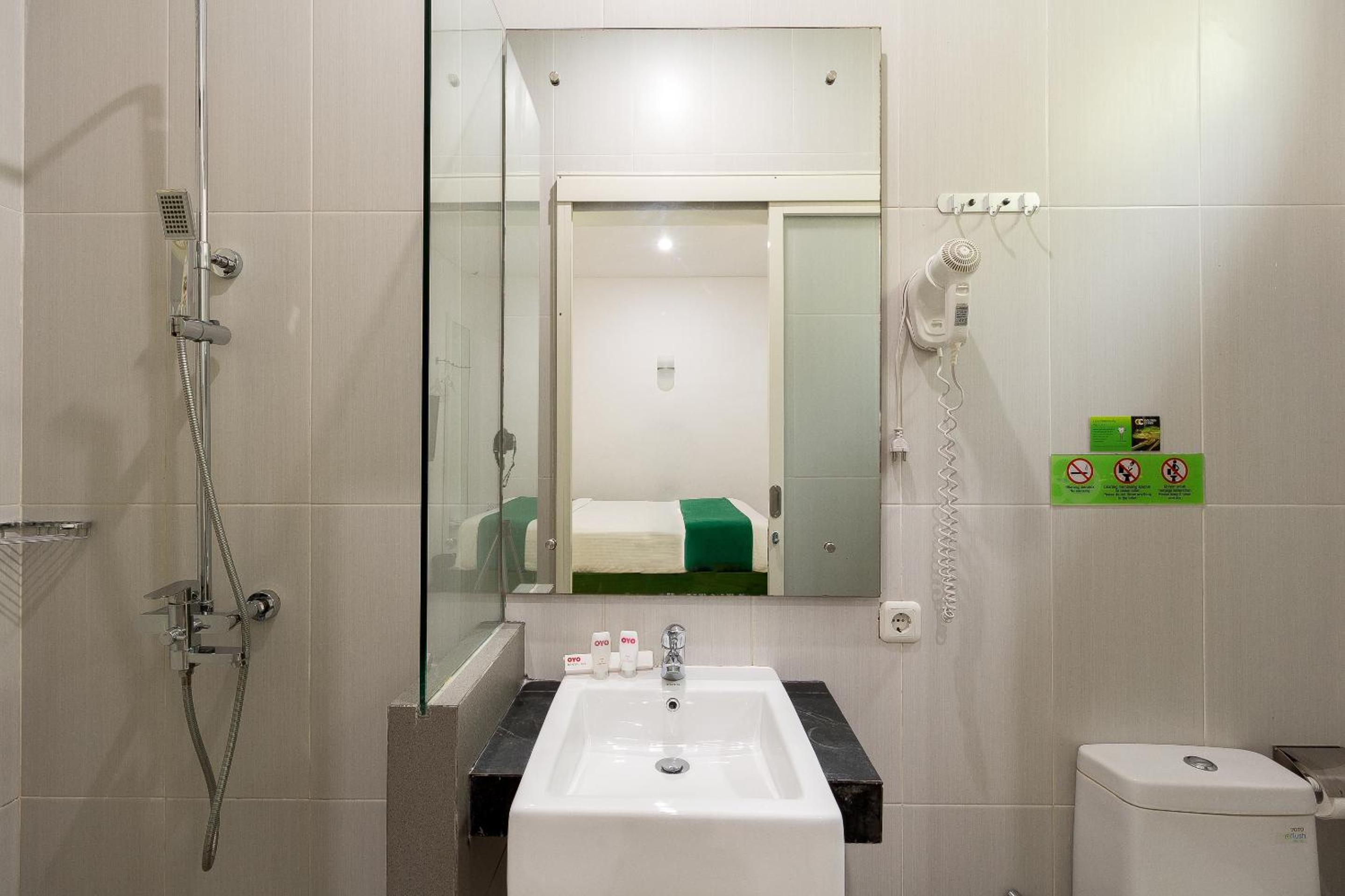 Ara Inn Bed And Breakfast by ecommerceloka