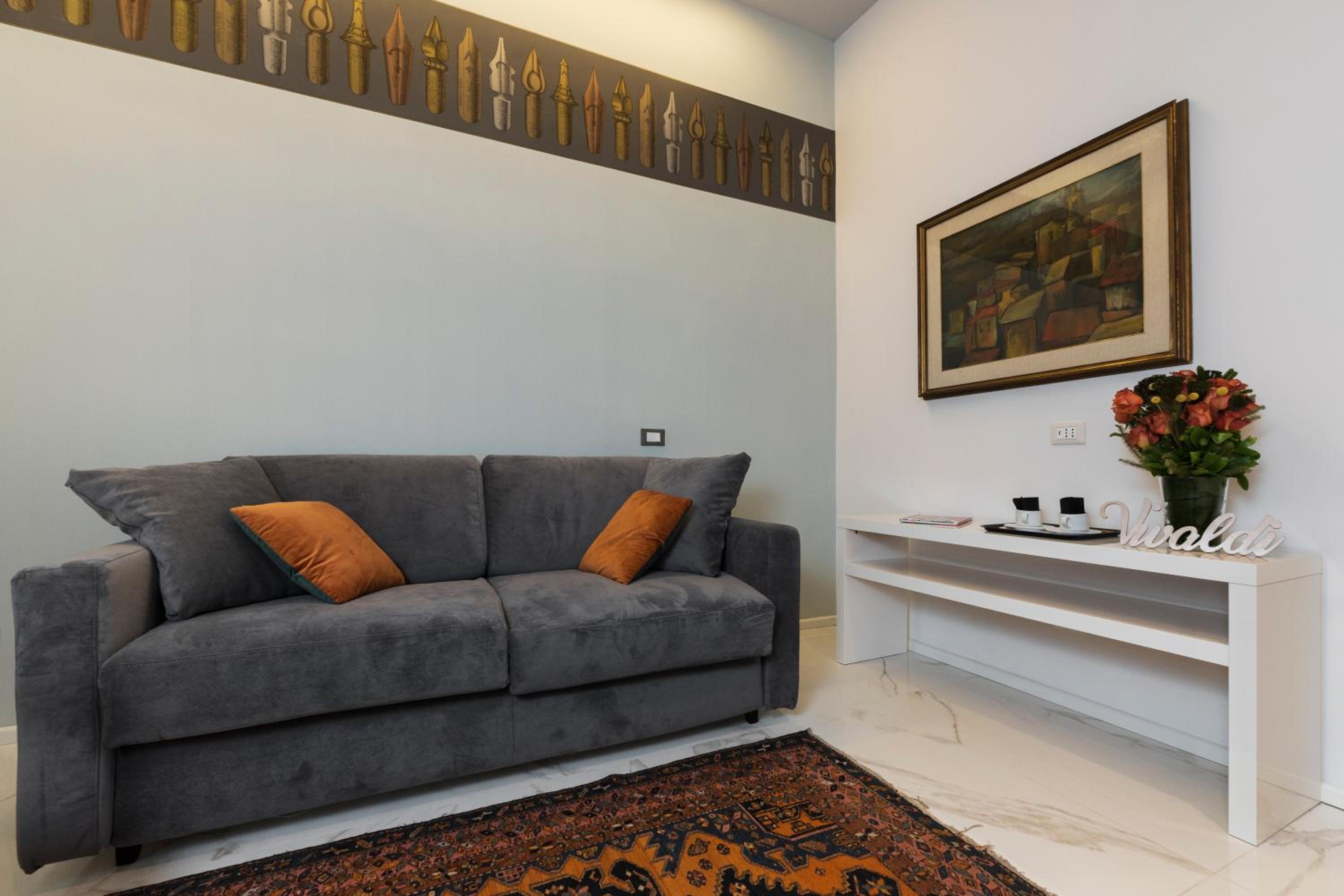 Cavour Suites Guest House