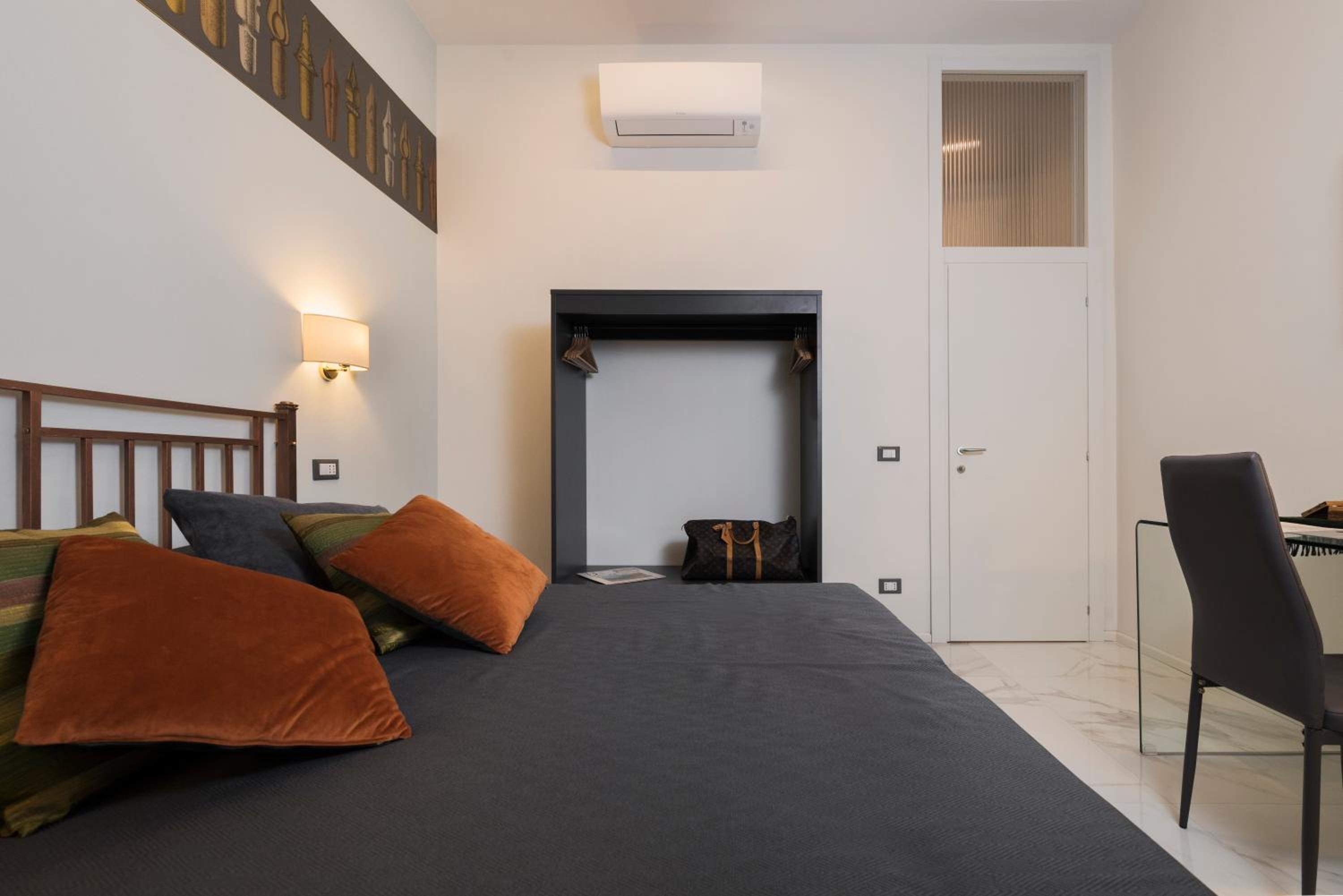 Cavour Suites Guest House