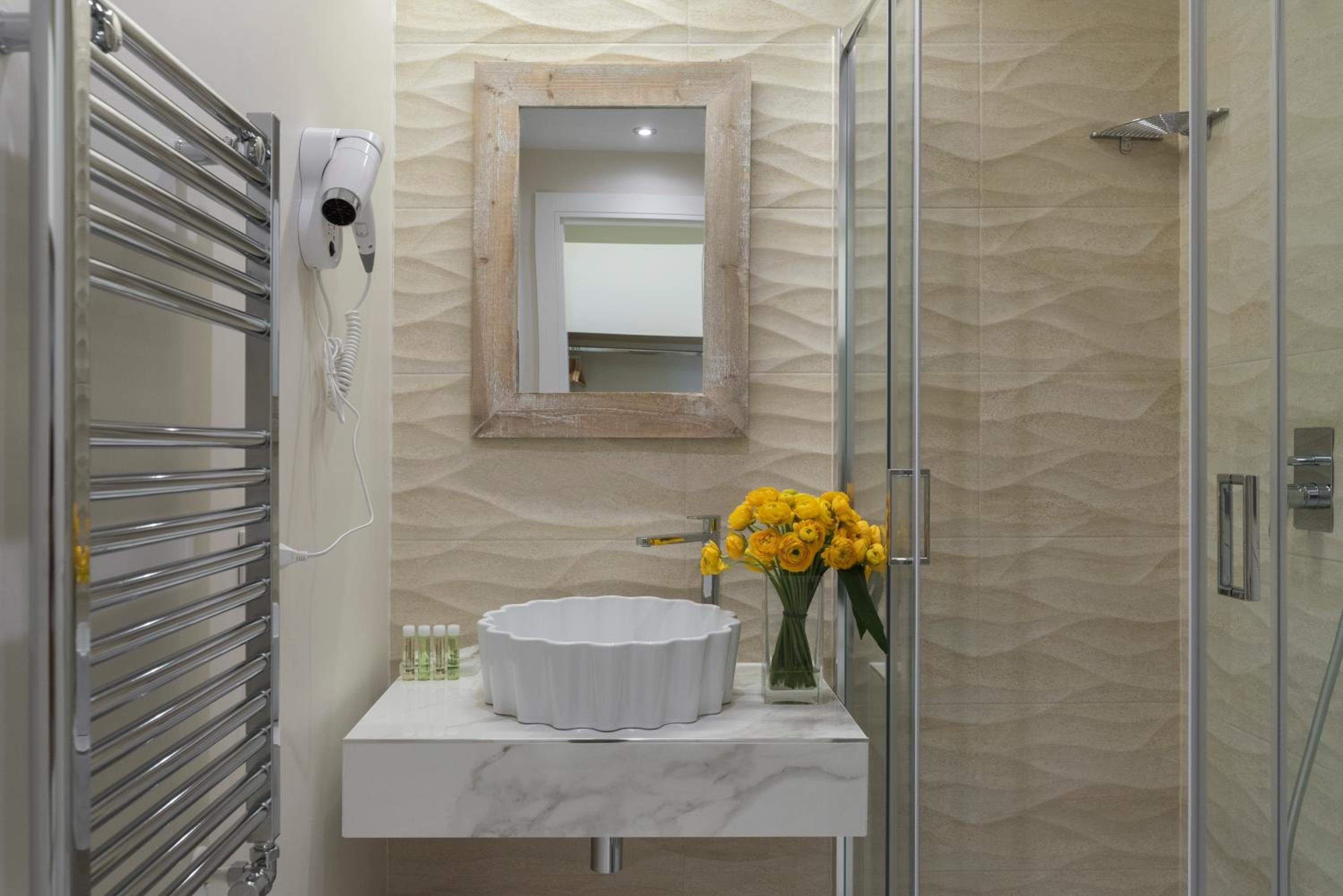 Cavour Suites Guest House