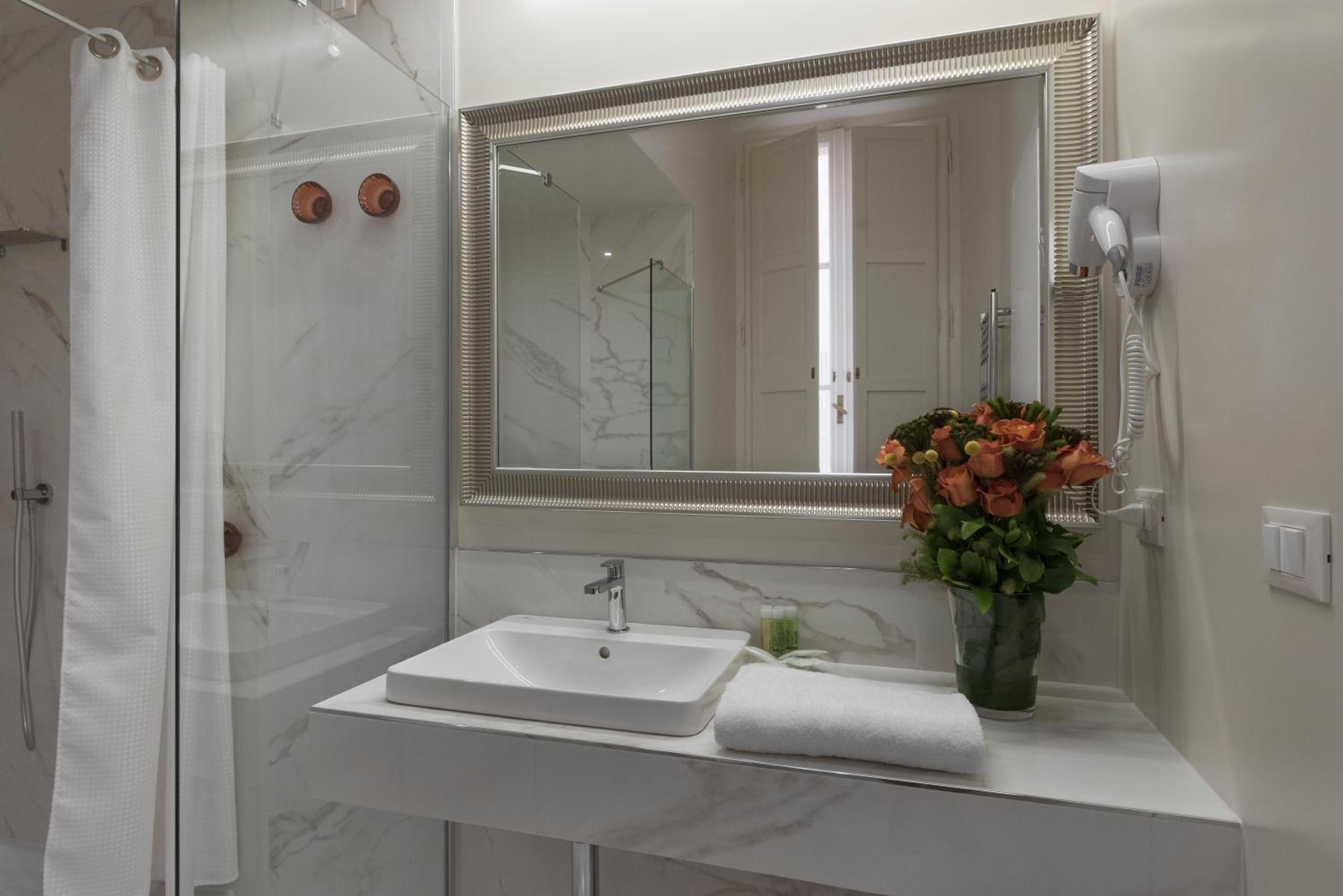 Cavour Suites Guest House