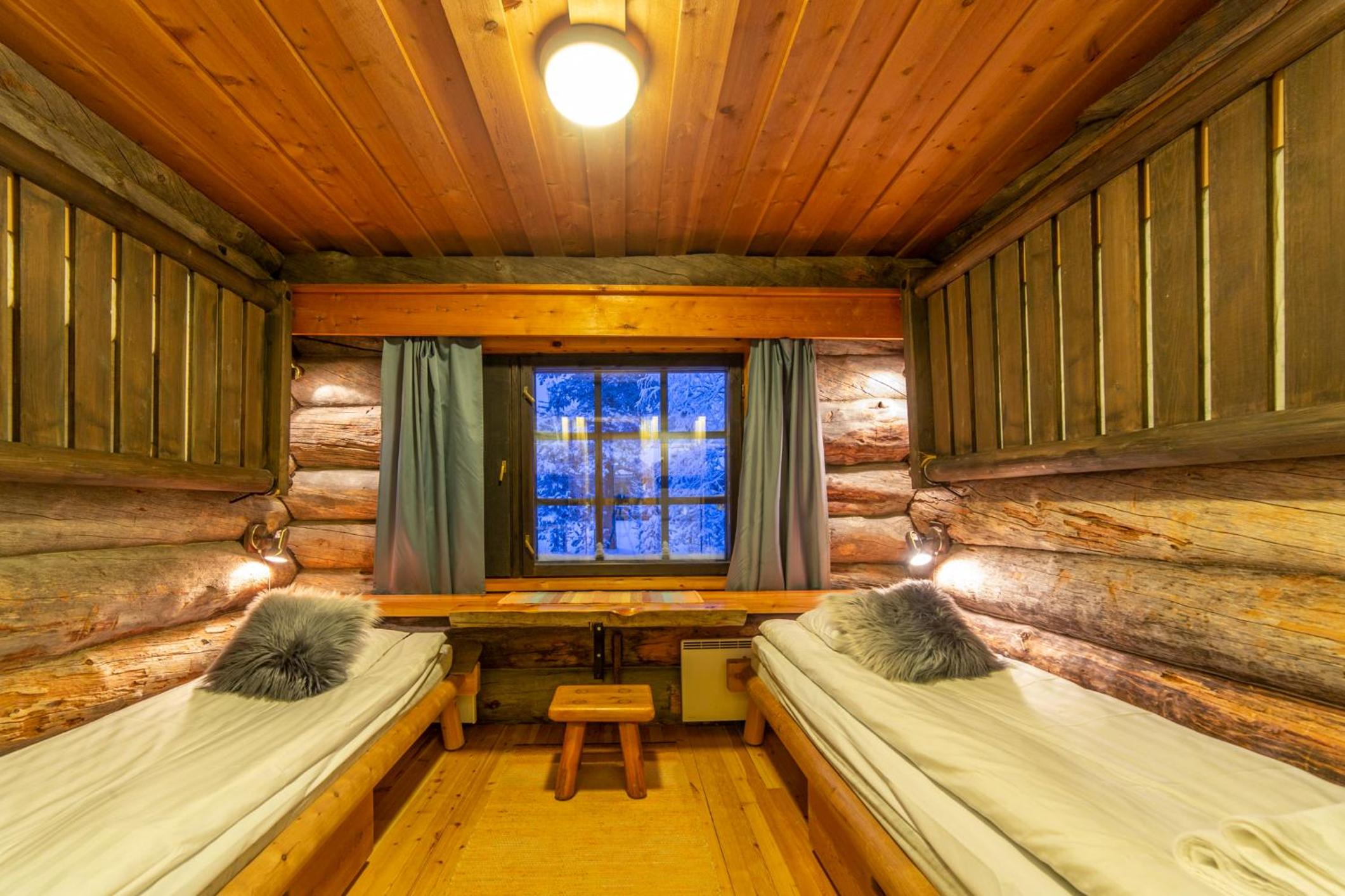 Kuukkeli Log Houses Porakka Inn