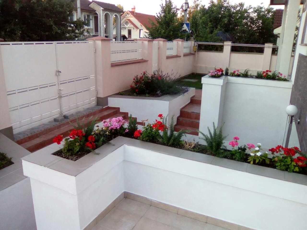 Vila Family view 5