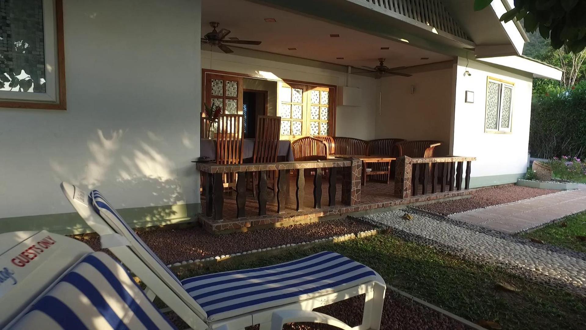 Sea View Lodge