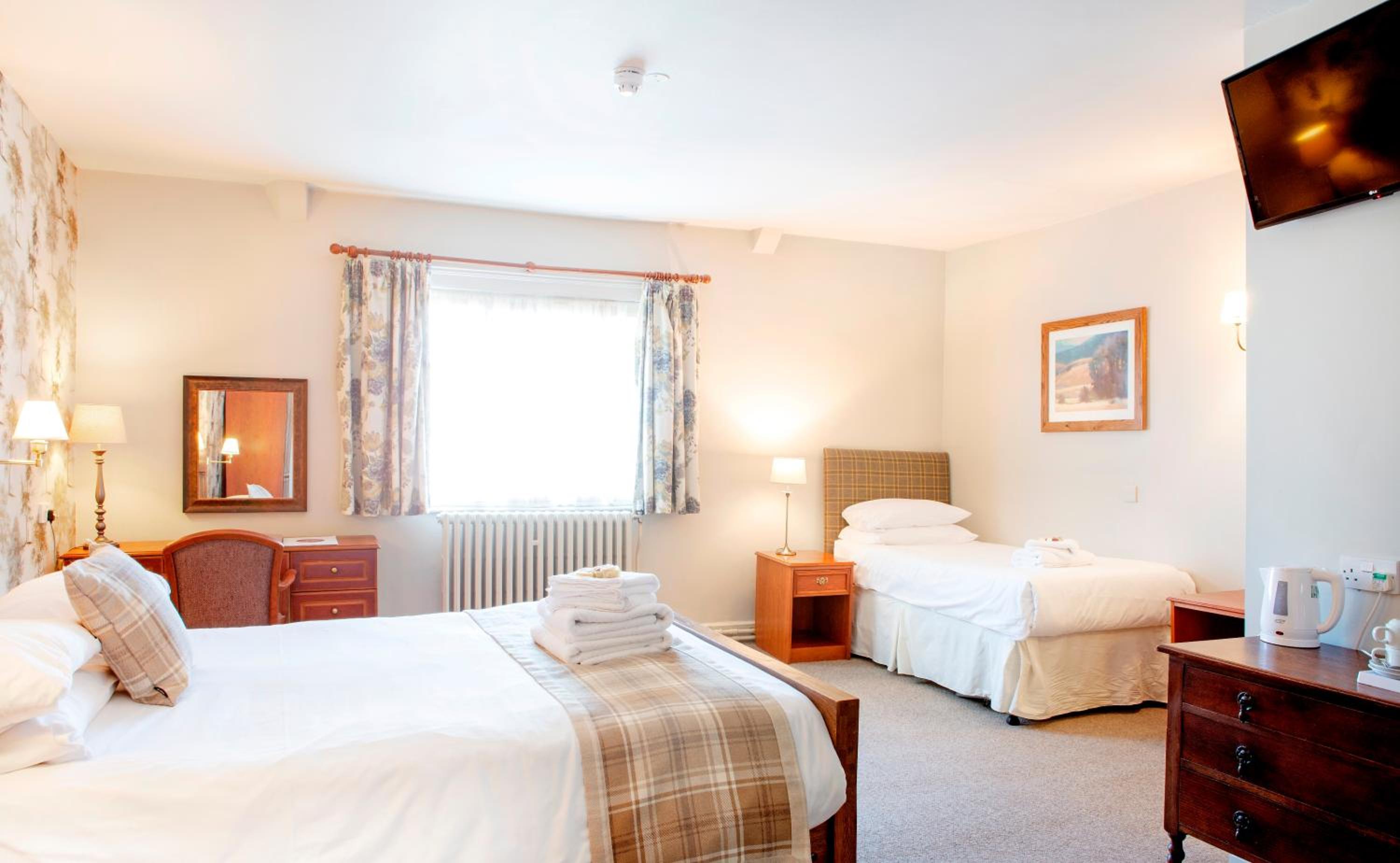 Warminster Vacations - The Old Bell - Warminster - Property Image 1