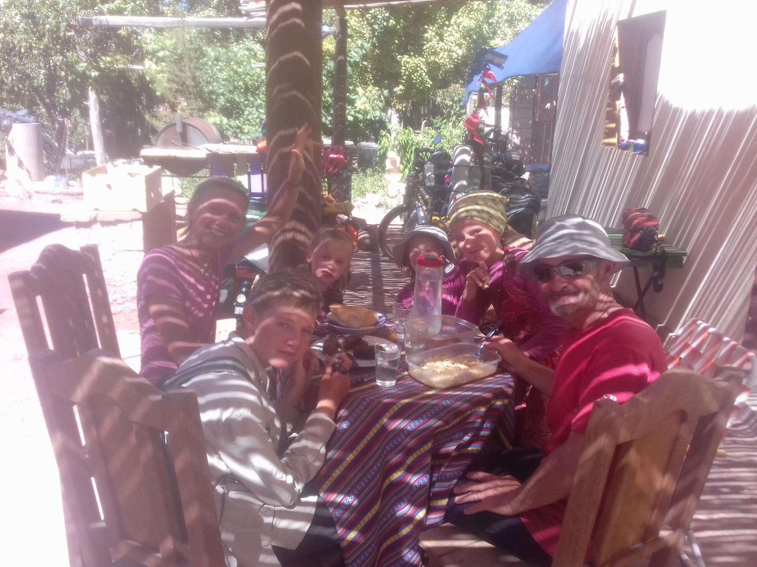 Hospedaje Familiar Raza Mistica