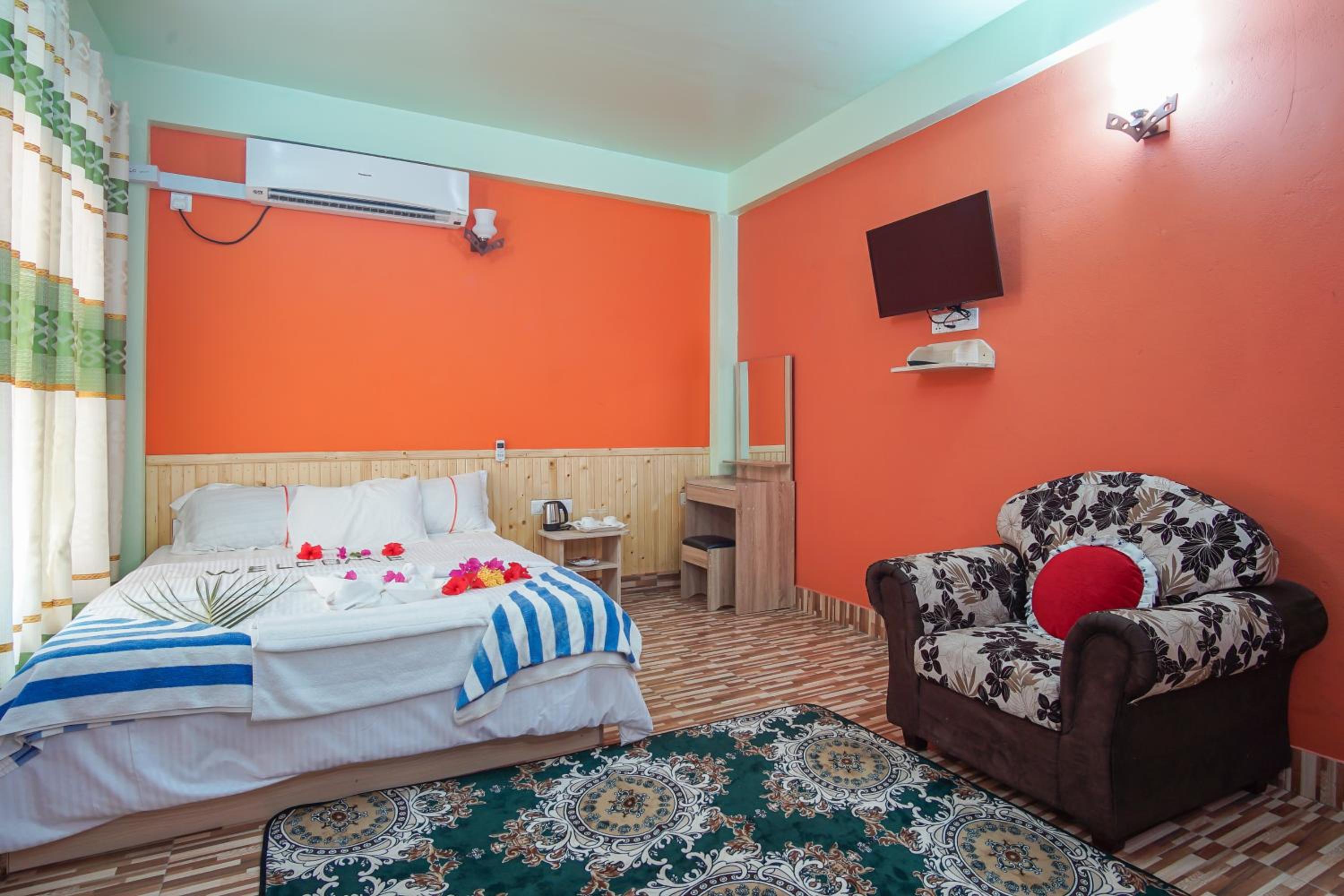 Olhumathi View Inn
