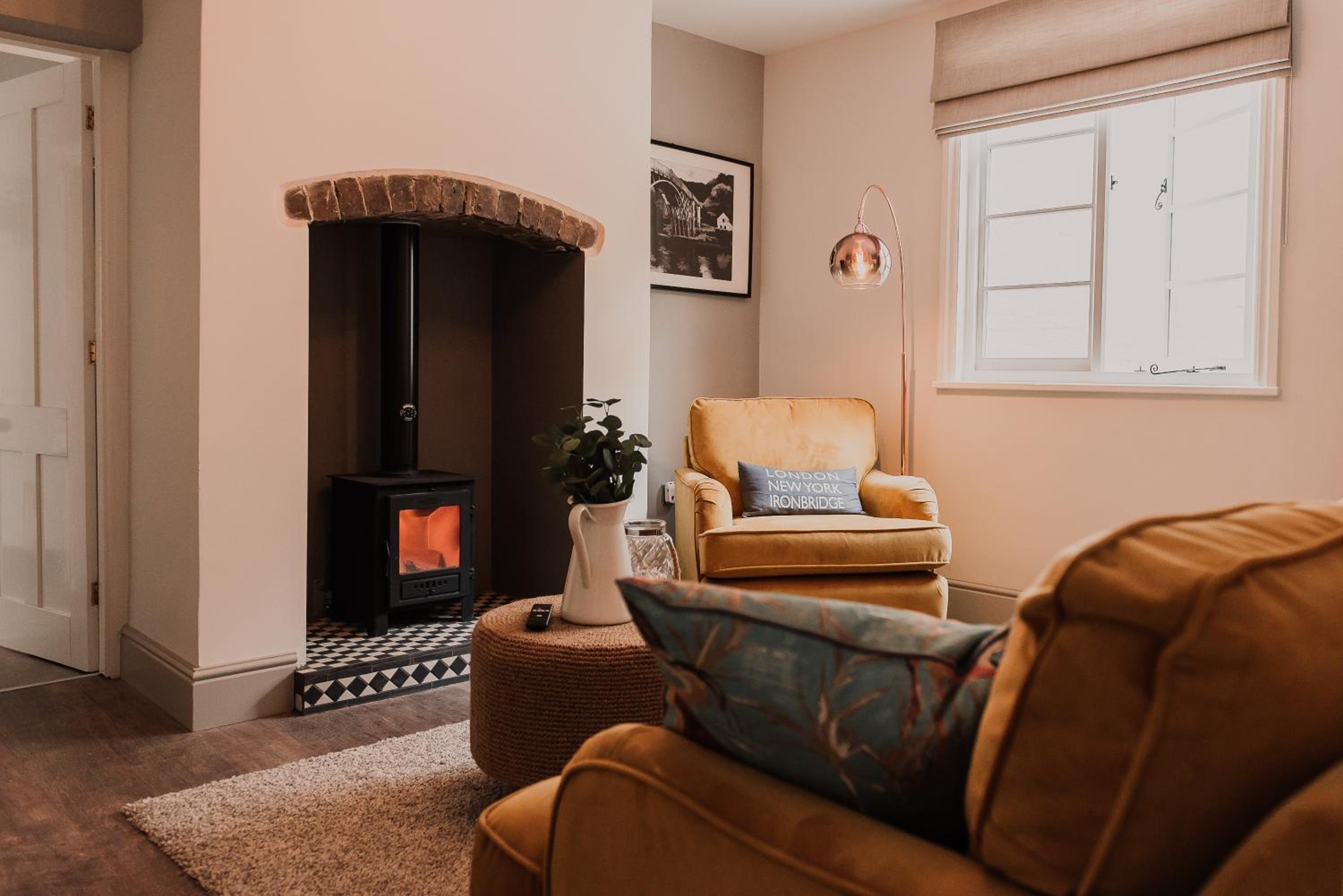 Penny Black Cottage view 3