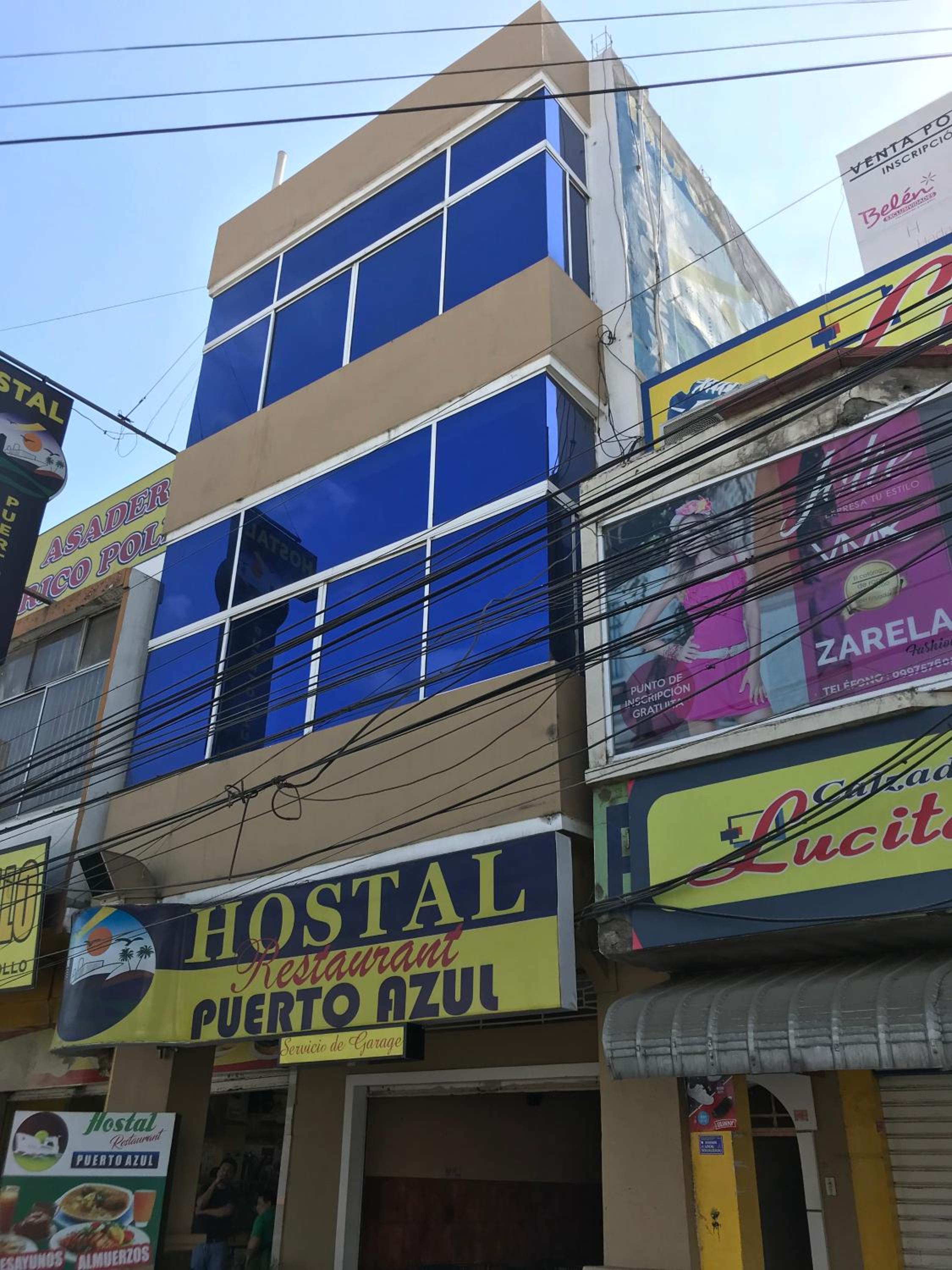 Hostal Puerto Azul