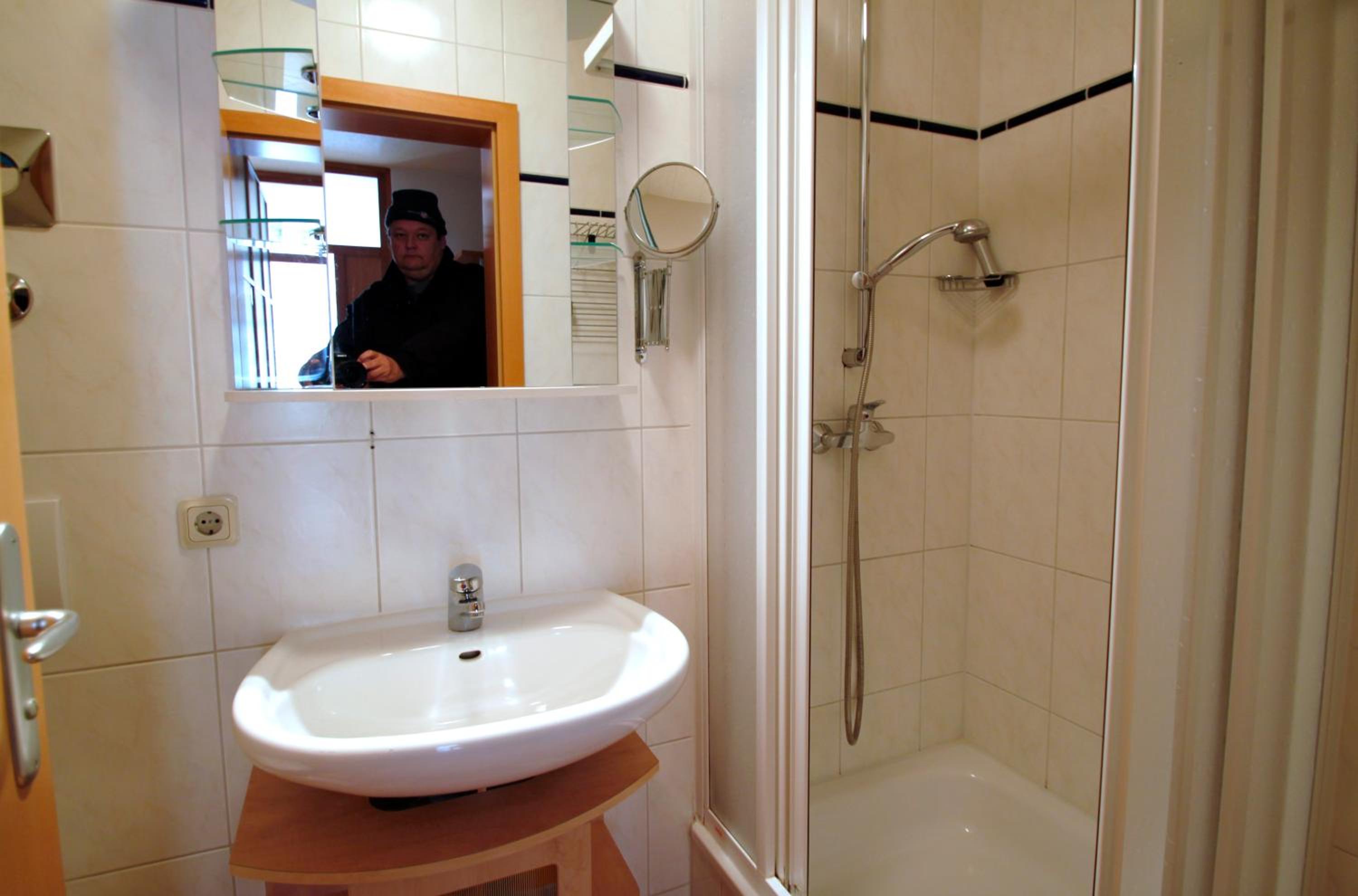 Ferienhaus Südstrand Schwimmbadnutzung und Sauna view 4