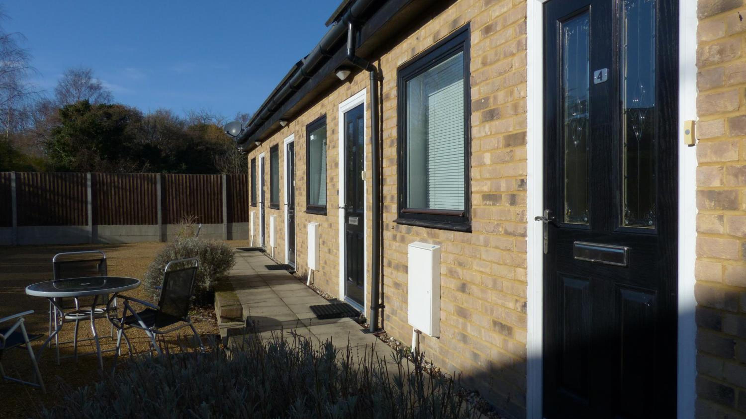 Hotel Epicsa - Family & Corporate Stay MEWS APARTMENTS with FREE parking - Image 1