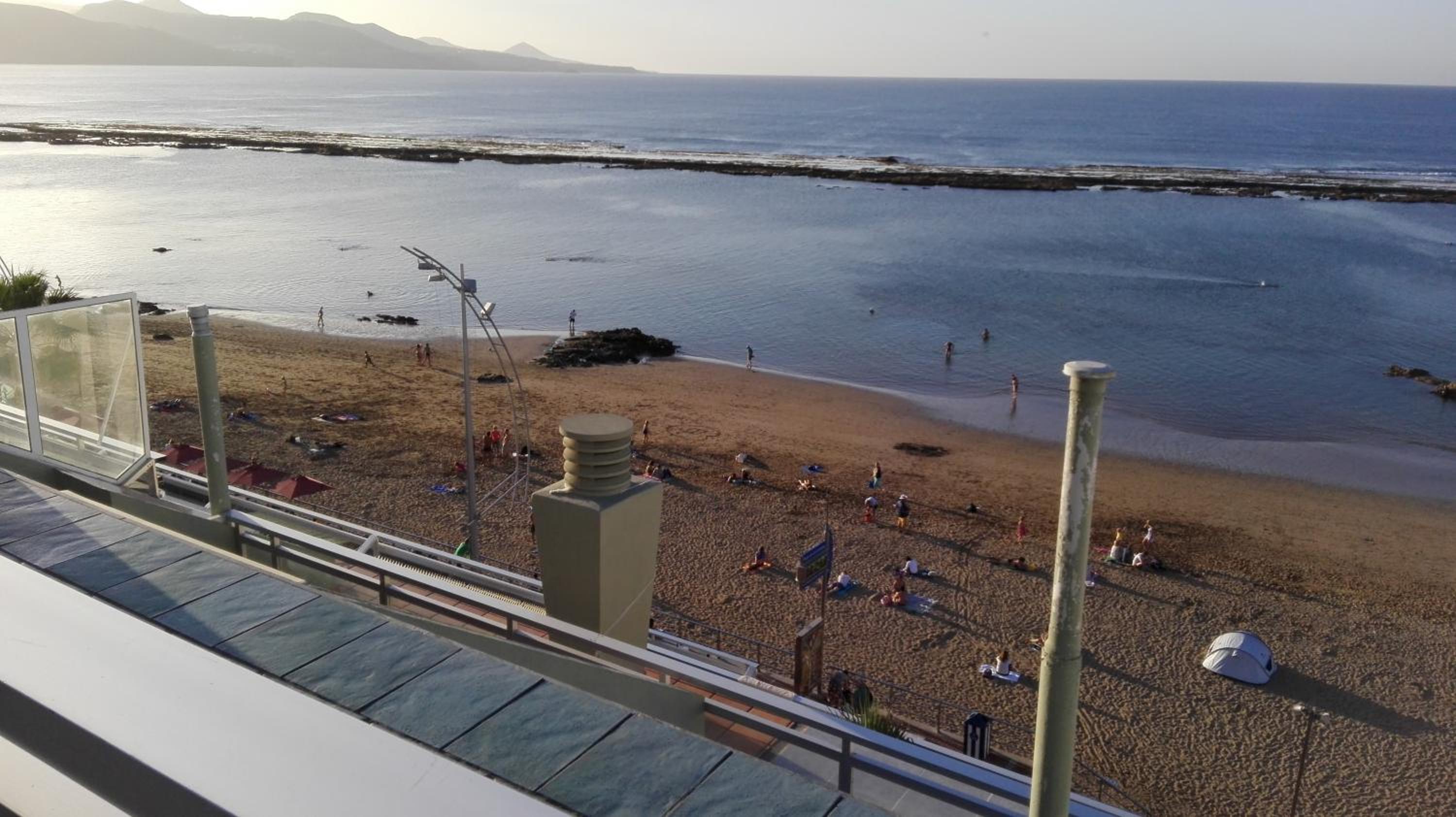 Ático en primera linea Las Canteras