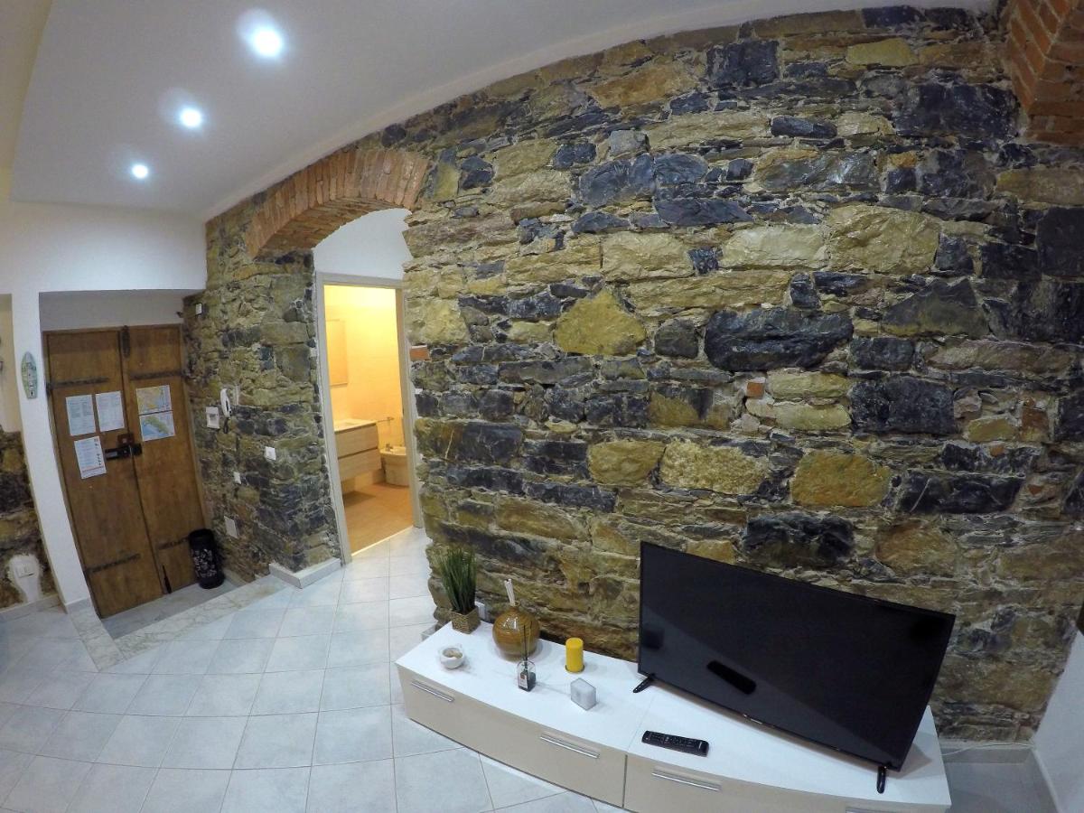 Revel Apartments Central Station Cinque Terre view 4