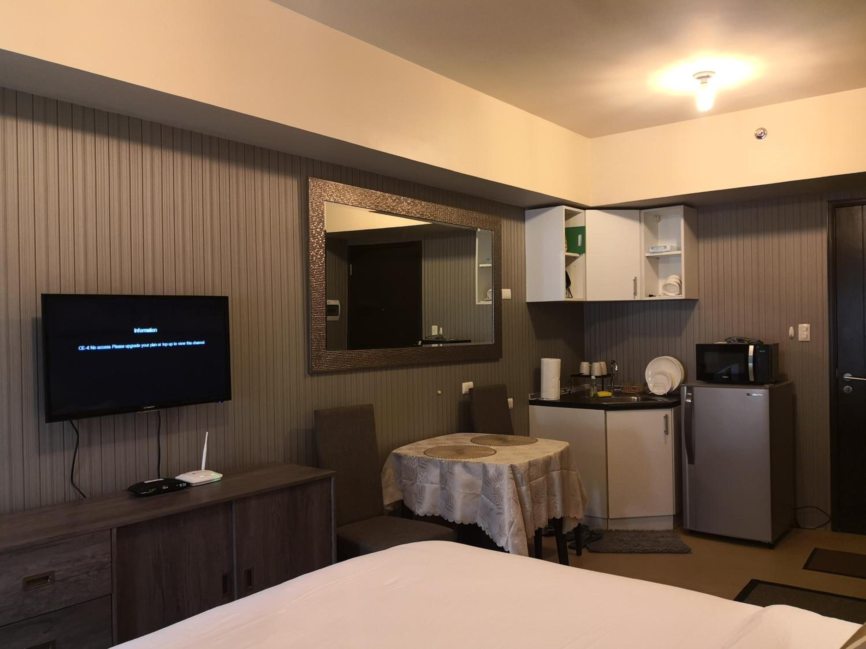 Centrio Tower Beside Ayala Studio Unit with Balcony 23 view 4