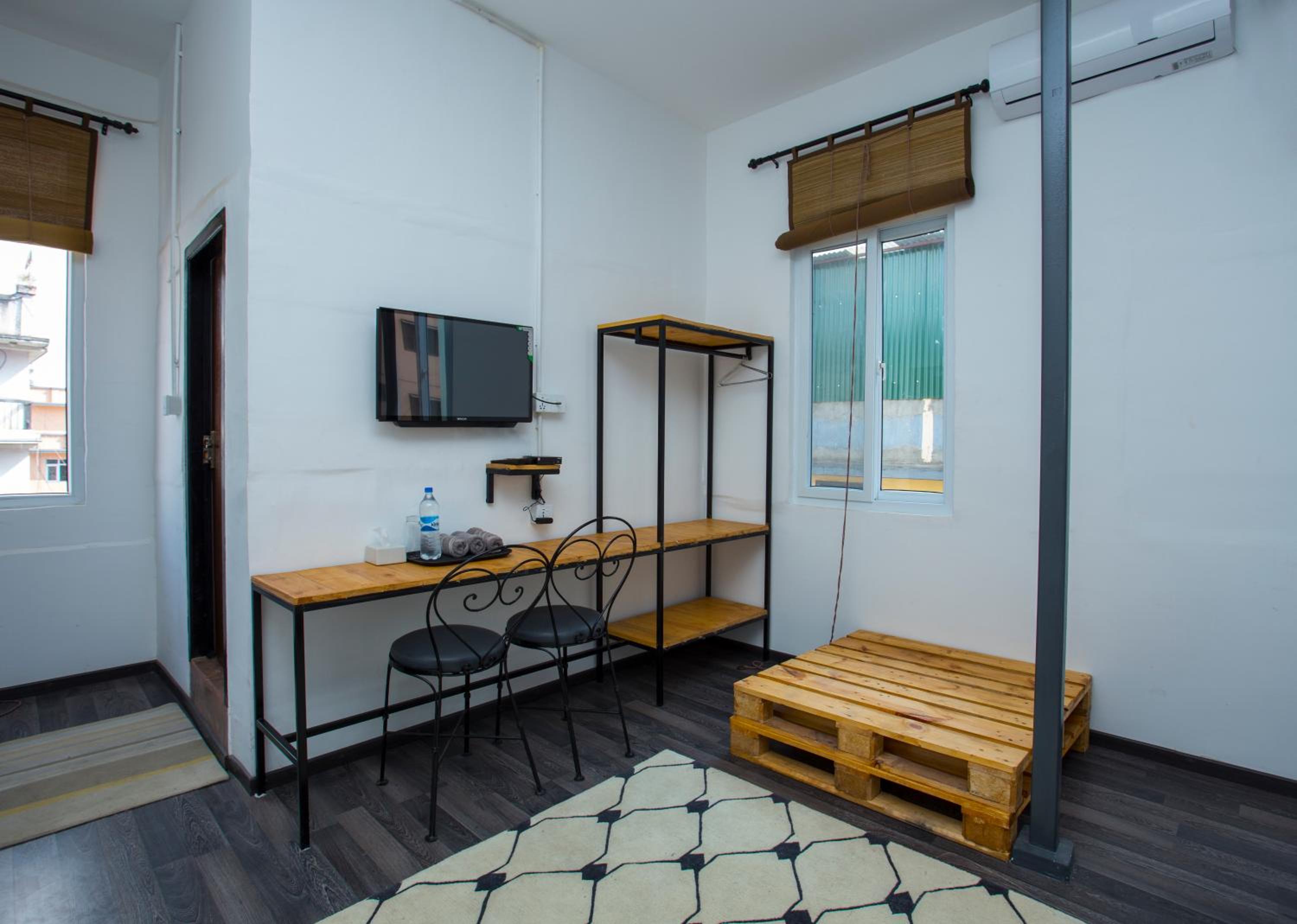 Yakety Yak Hostel