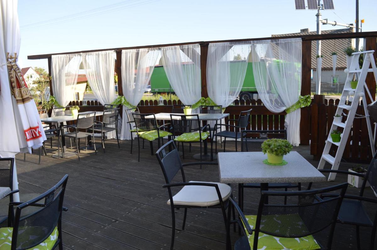 outdoor BBQ area