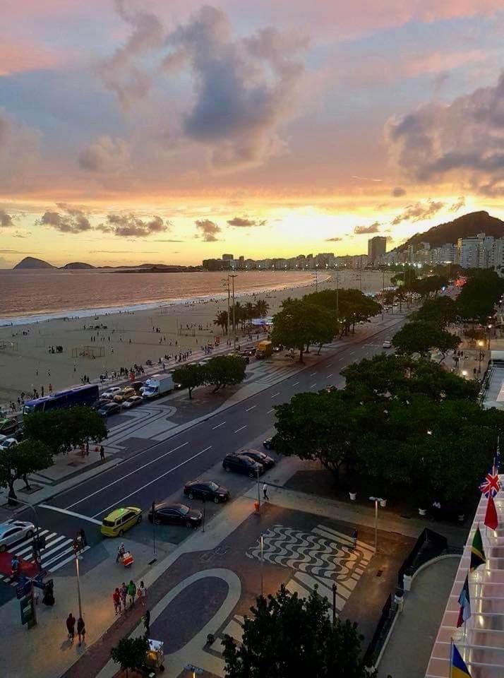 COPACABANA, MIRANTE DO AZUL MAR