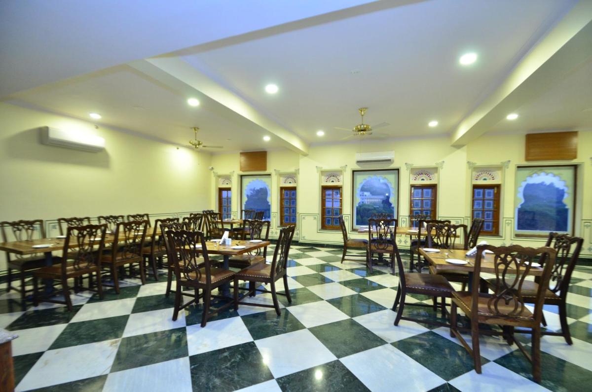 restaurant