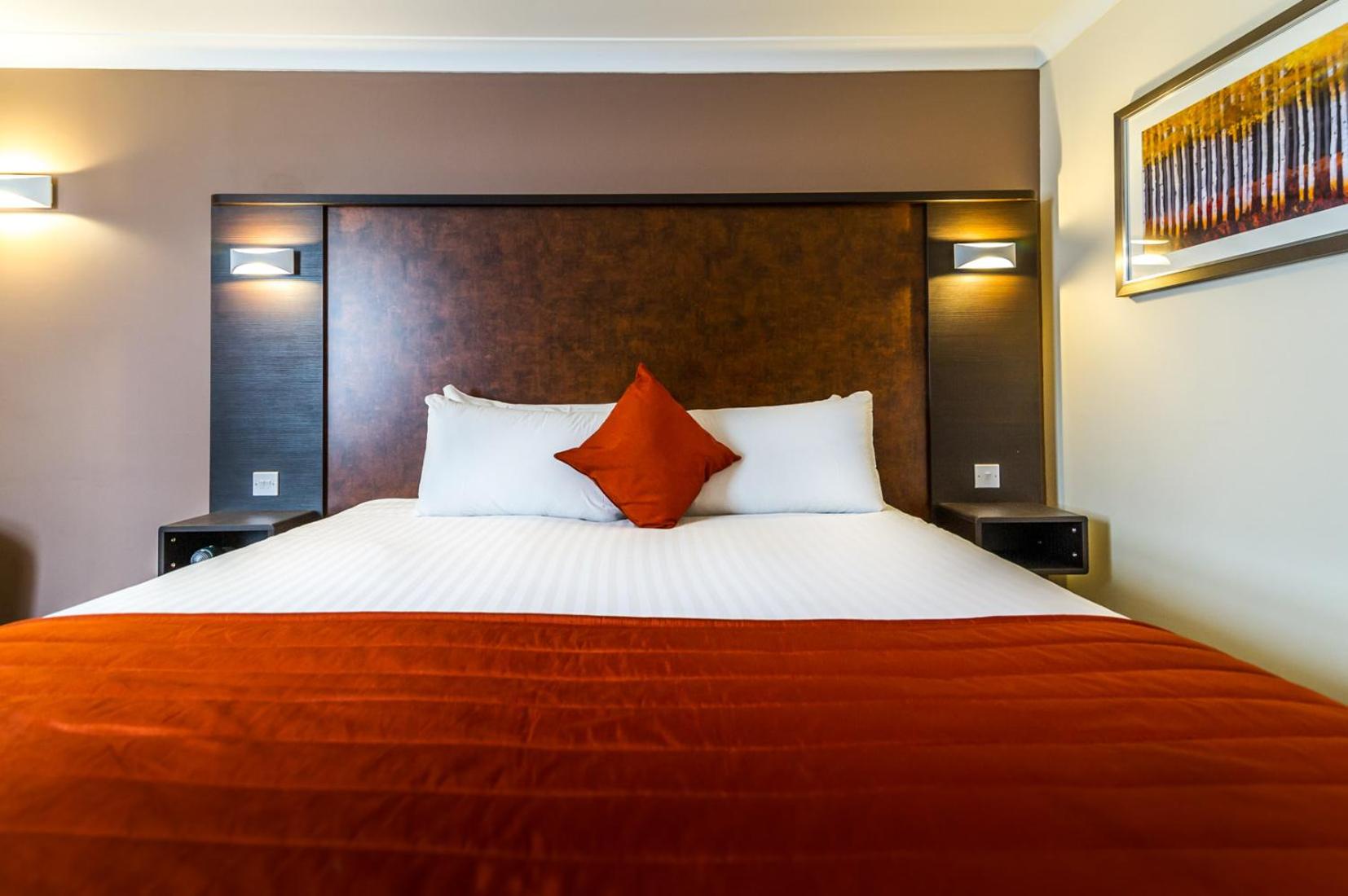 Kings Lynn Vacations - Dragonfly Hotel King's Lynn - Property Image 1