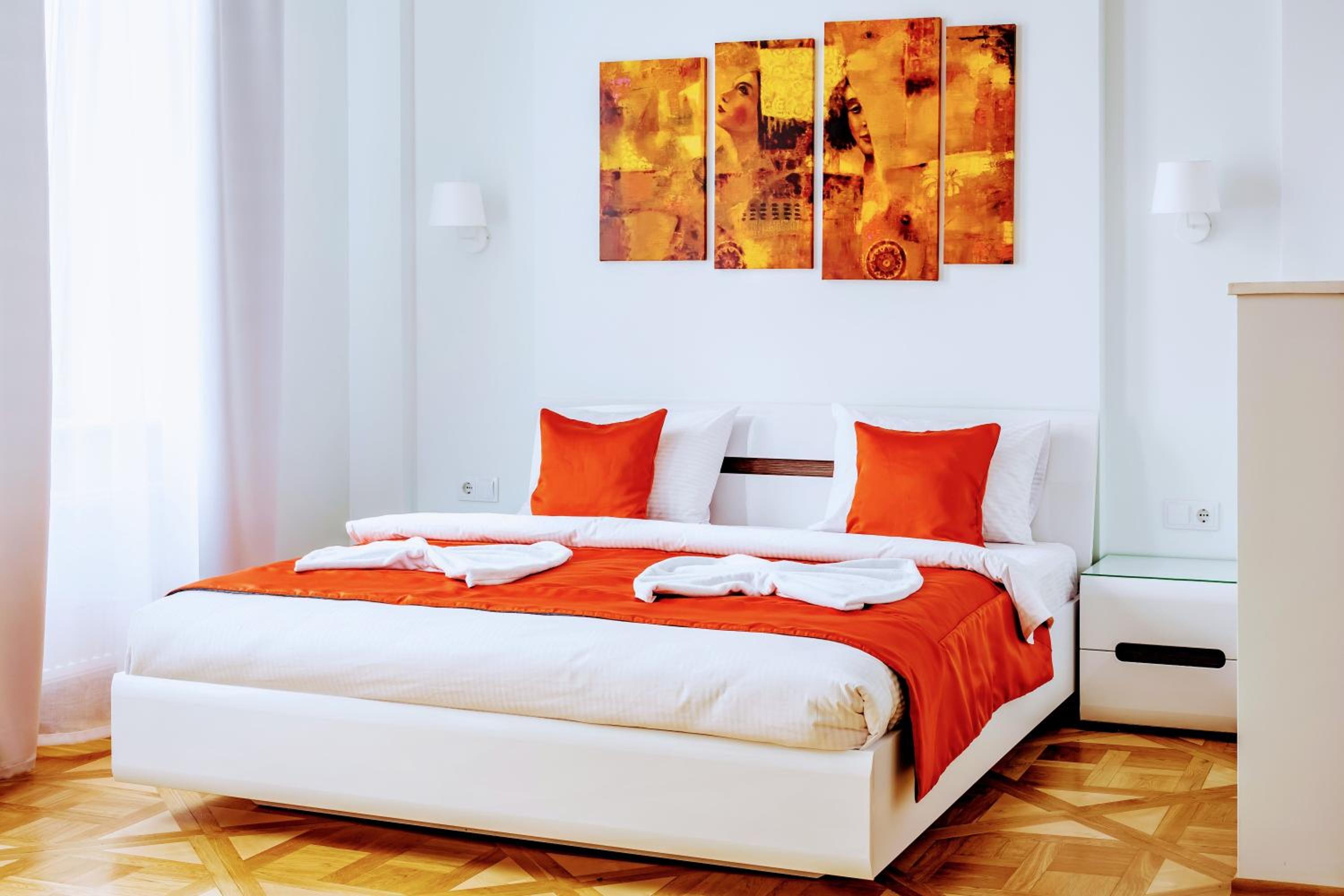 Family apartments in Lviv center with balcony view 4