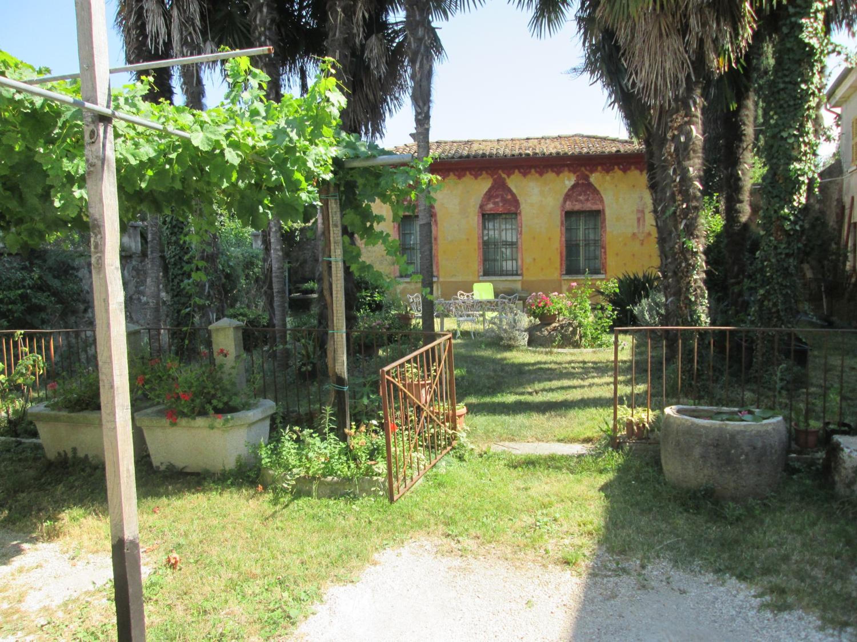 Photo 26
