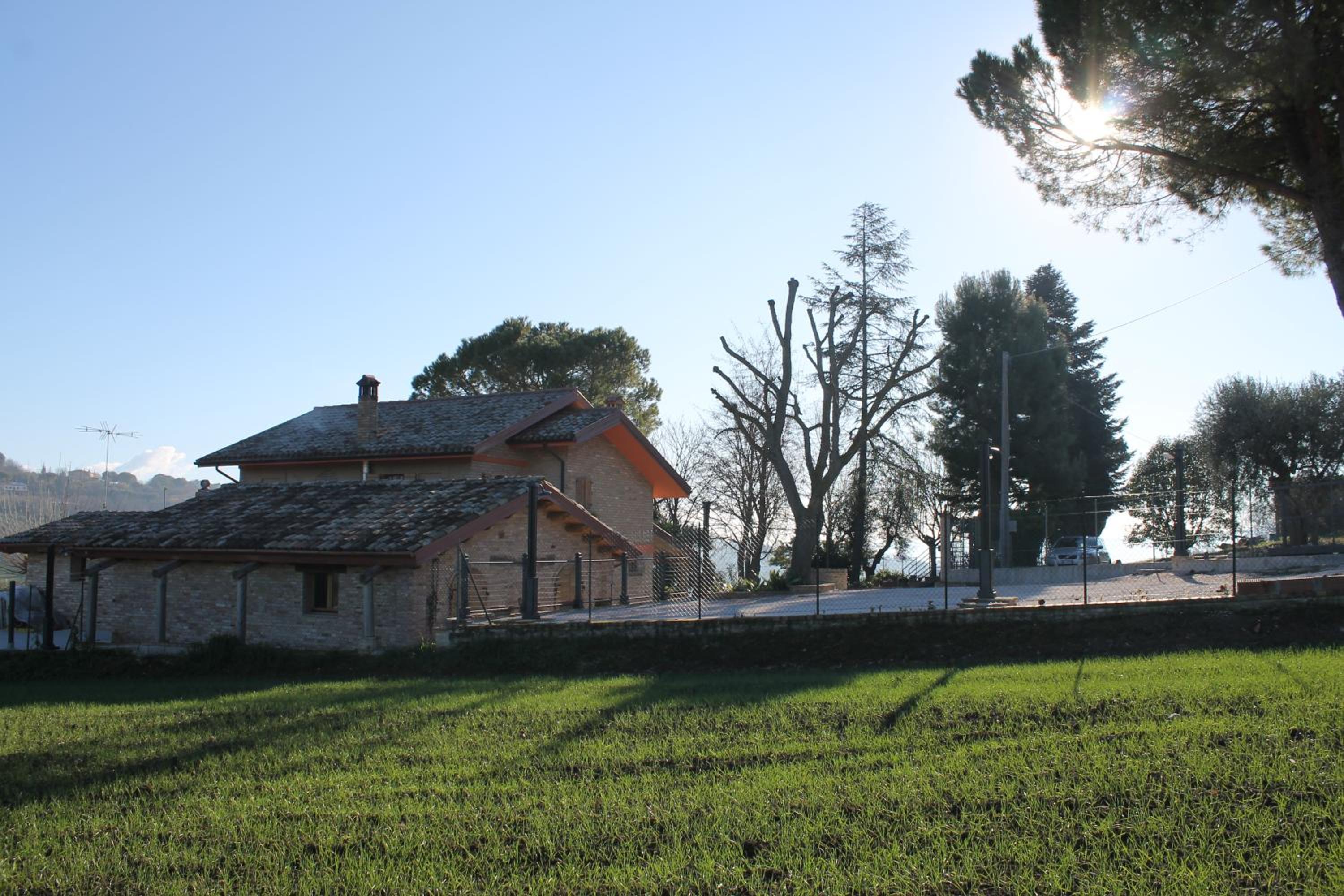 Photo 18