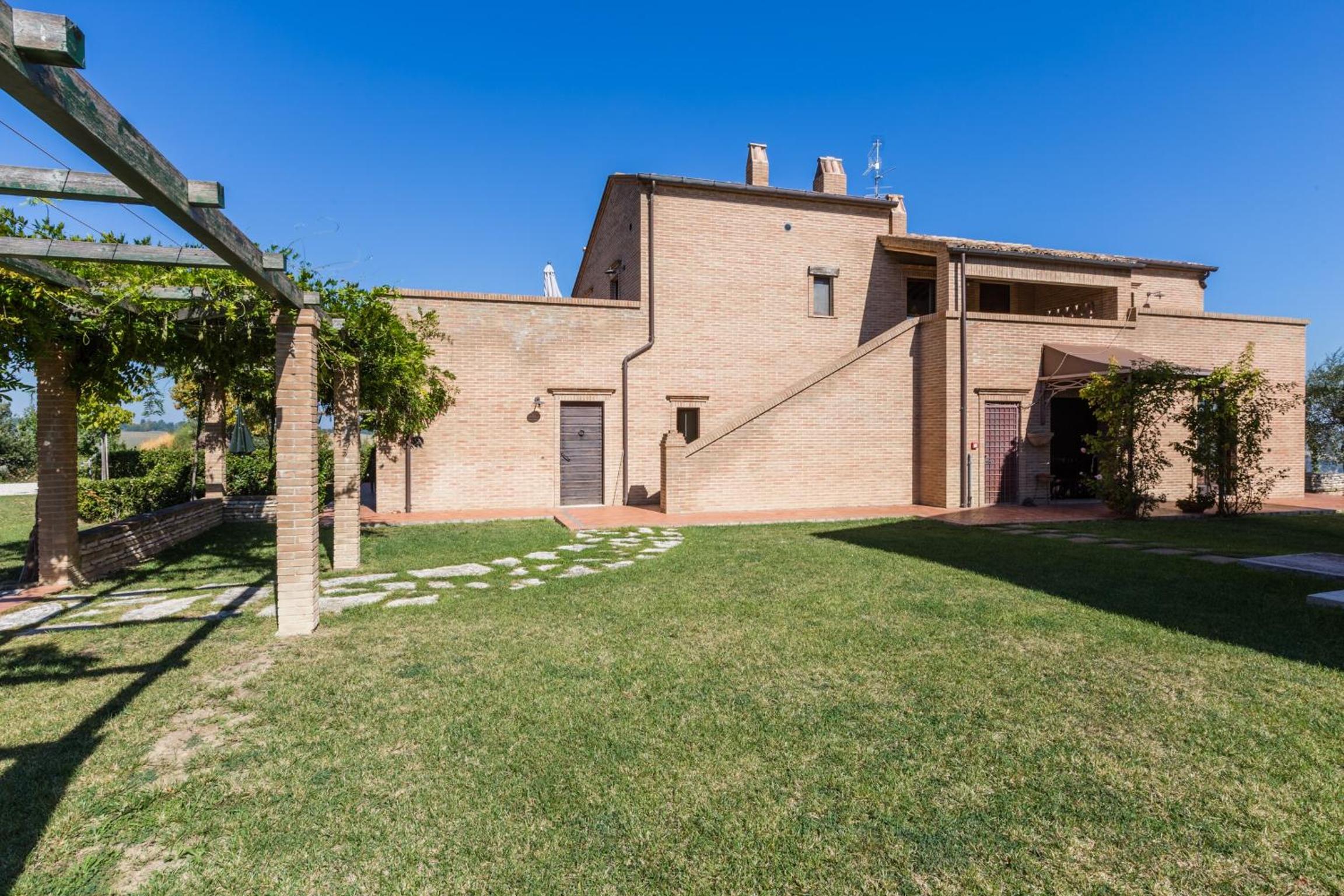Villa delle Rose view 4