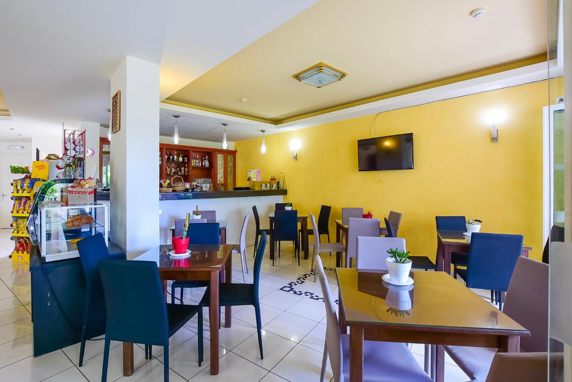 Laganas Vacations - Timos Hotel - Property Image 5