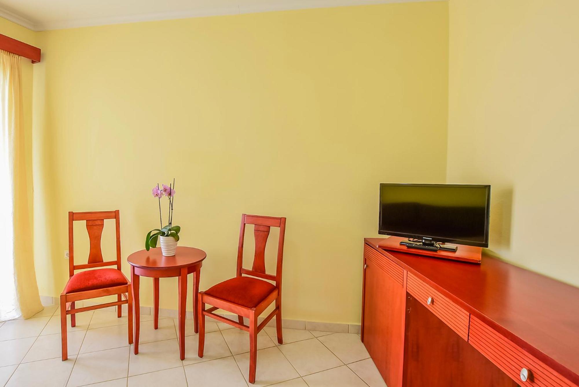 Laganas Vacations - Timos Hotel - Property Image 10