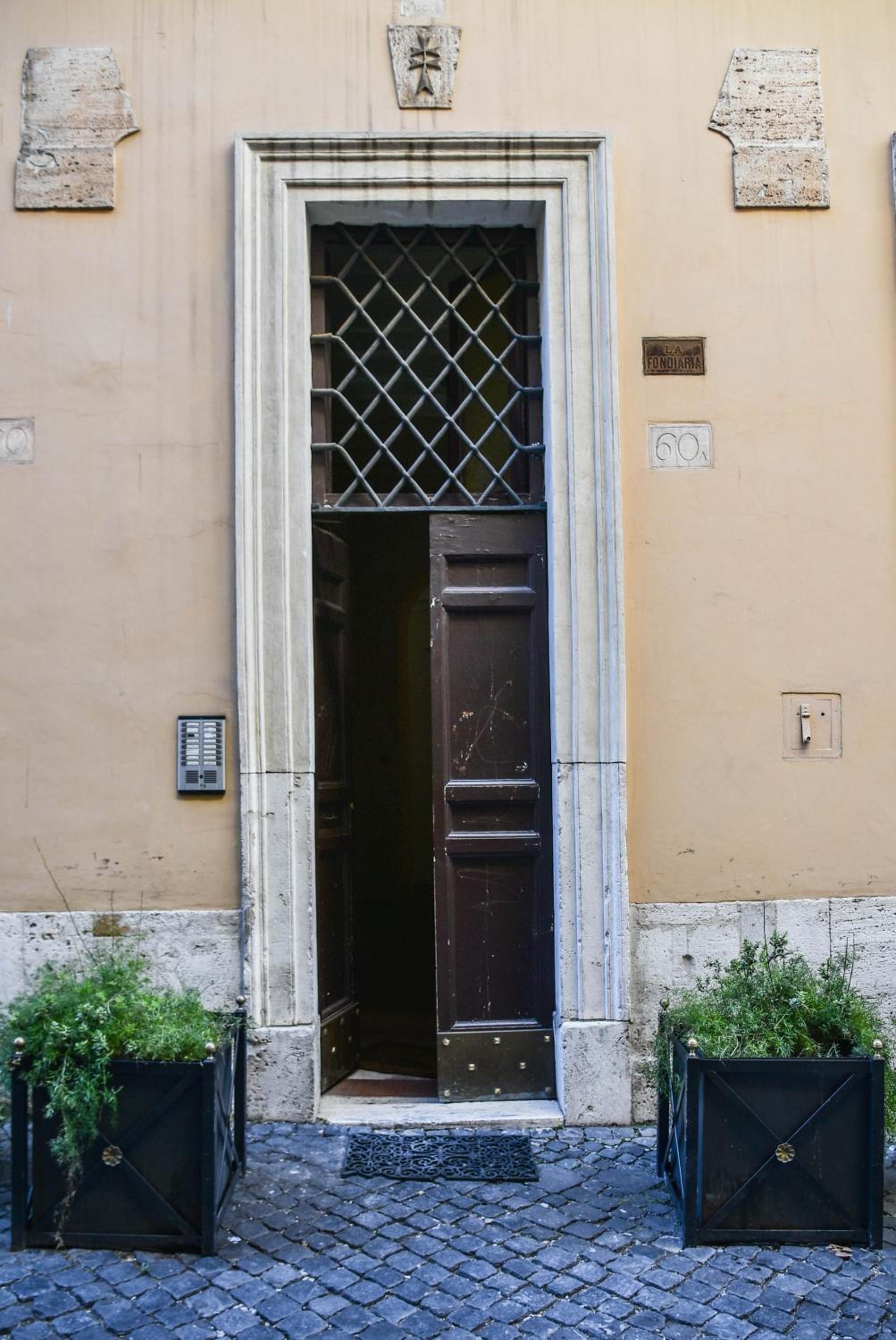 Stylish apartment in central Rome 