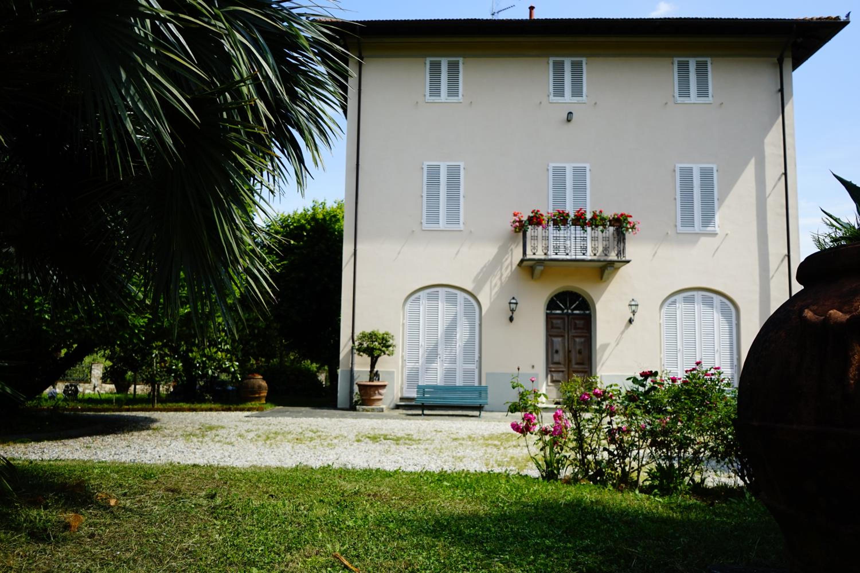 Photo 44