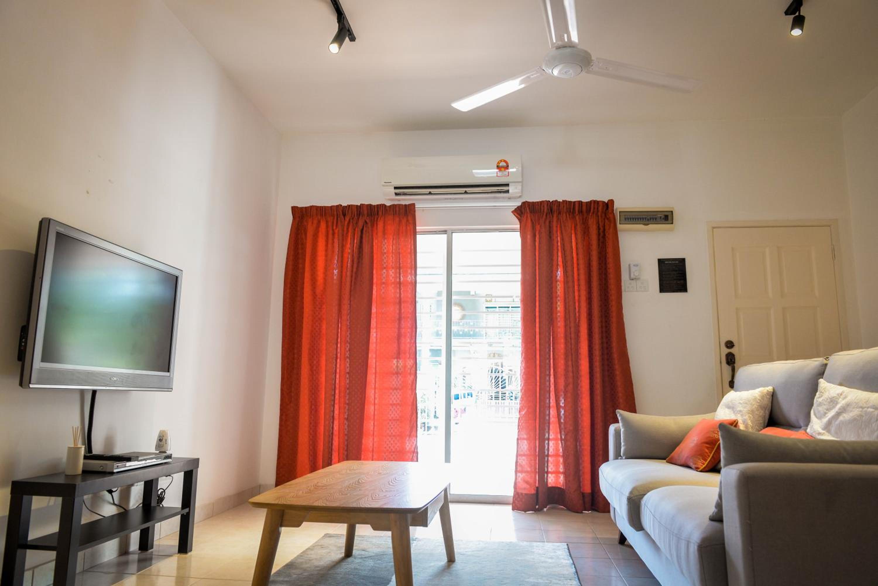 BNB Cozy Homestay - Emerald West Rawang photo 6
