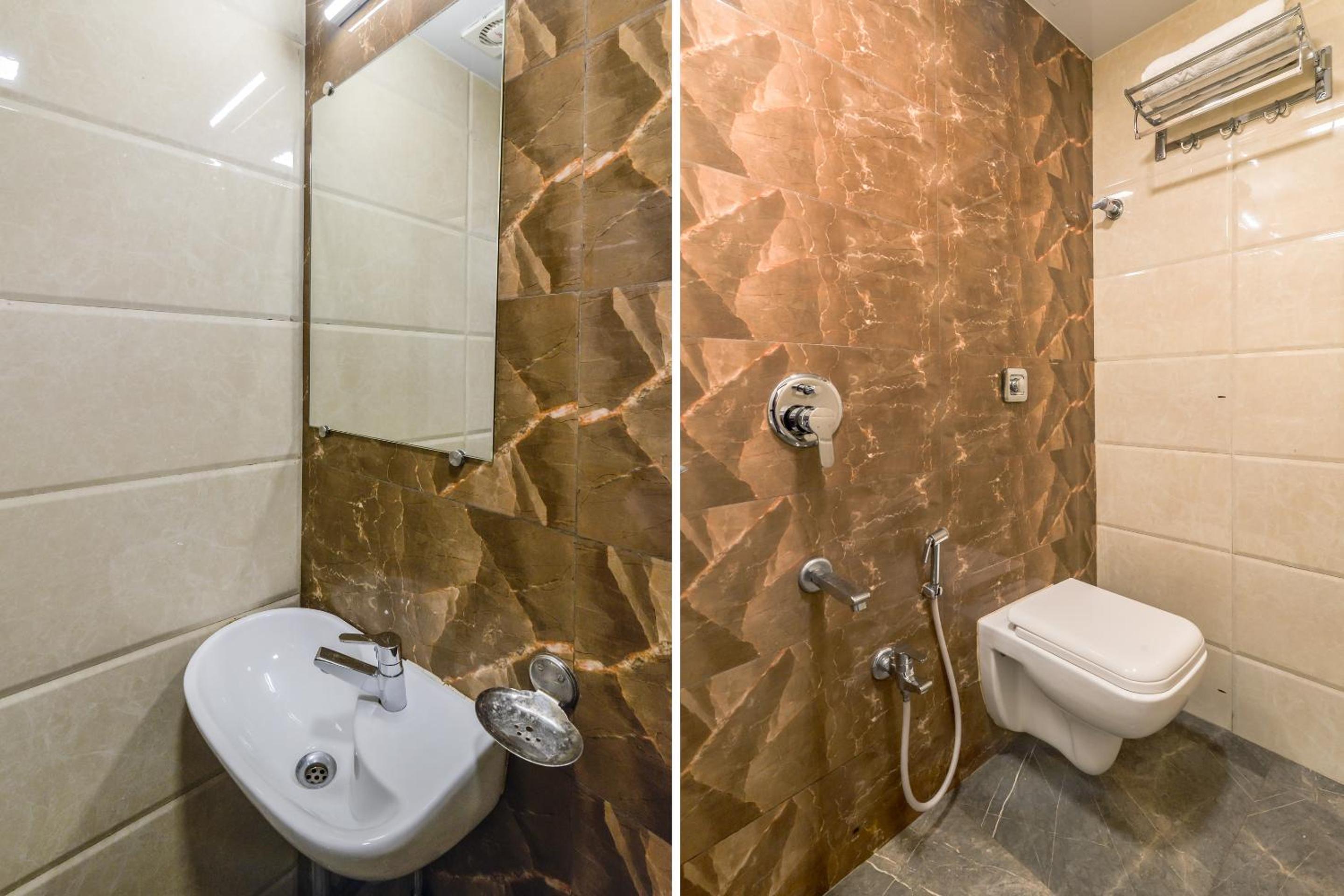 Mumbai Vacations - Hotel Sea Grand, Colaba - Property Image 16