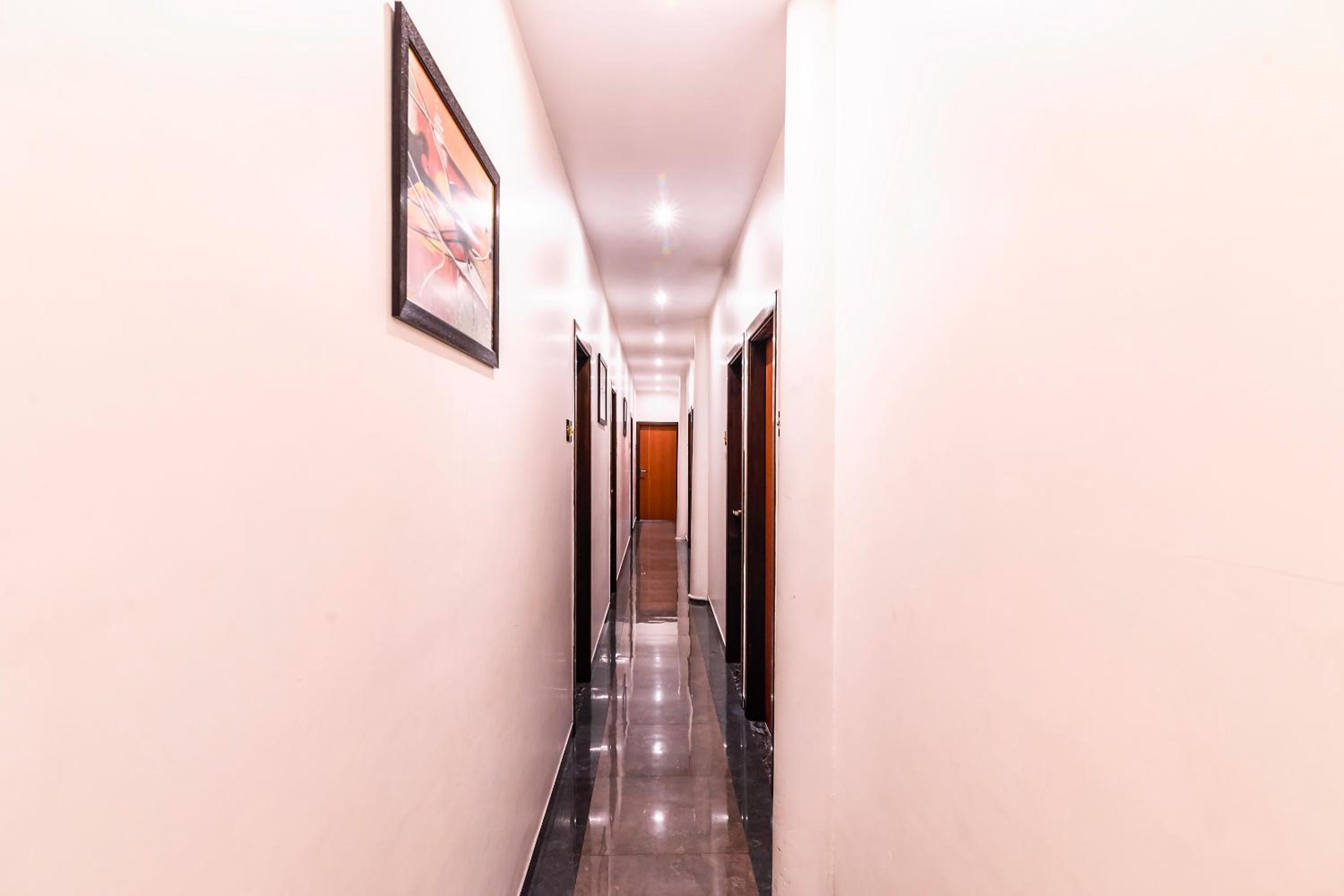 Mumbai Vacations - Hotel Sea Grand, Colaba - Property Image 20