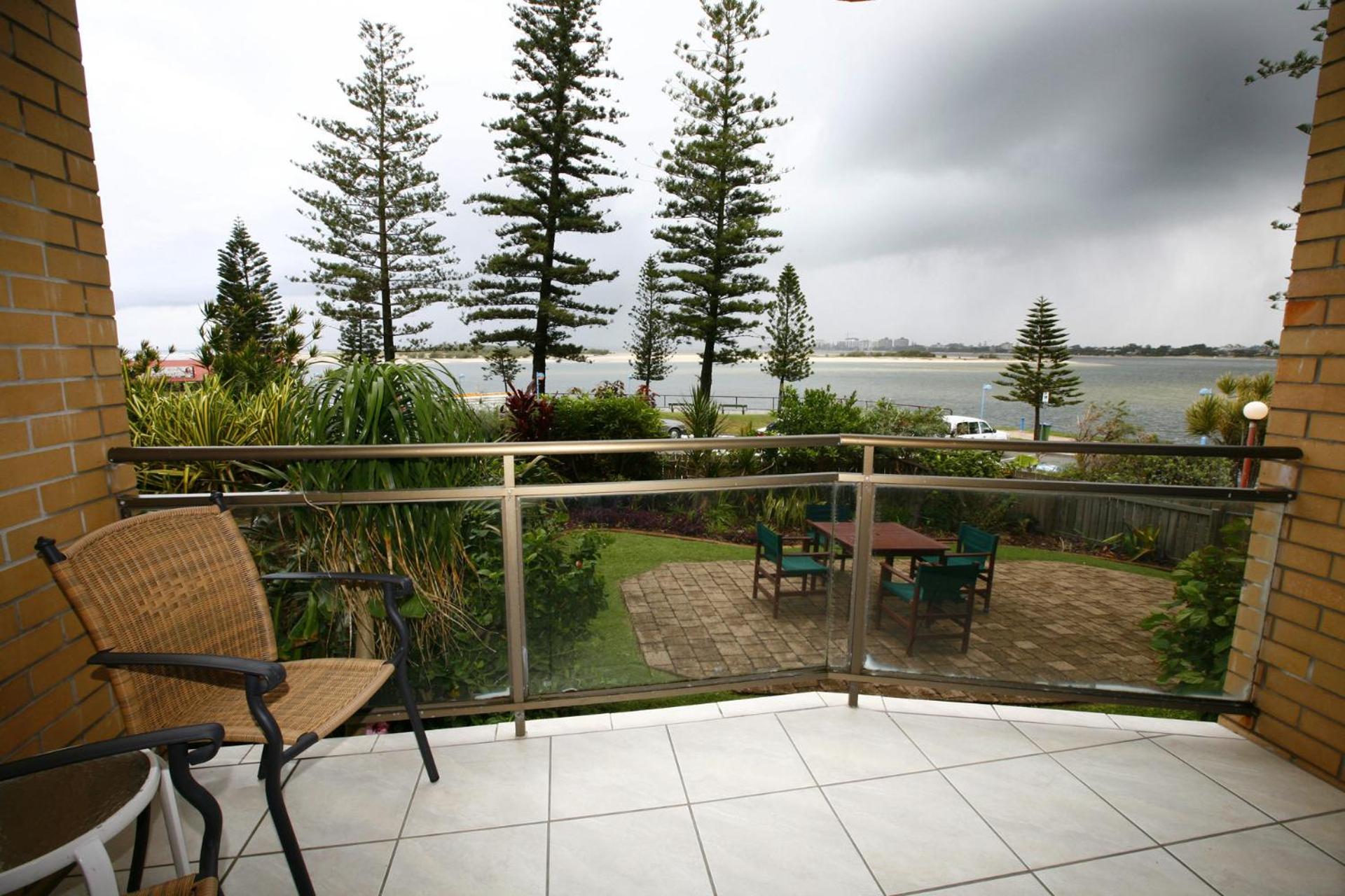 Caloundra Vacations - Allamanda U2 Awesome Location - Property Image 2