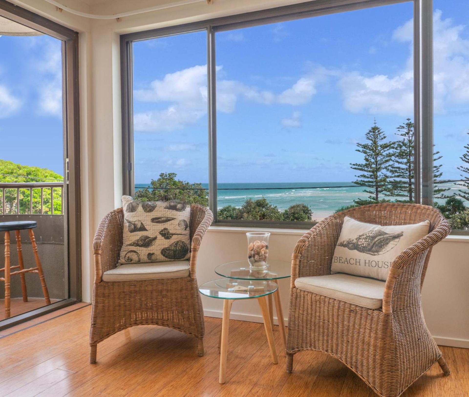 Caloundra Vacations - Columbia Point U6 7 Bulcock Beach Esp - Property Image 1