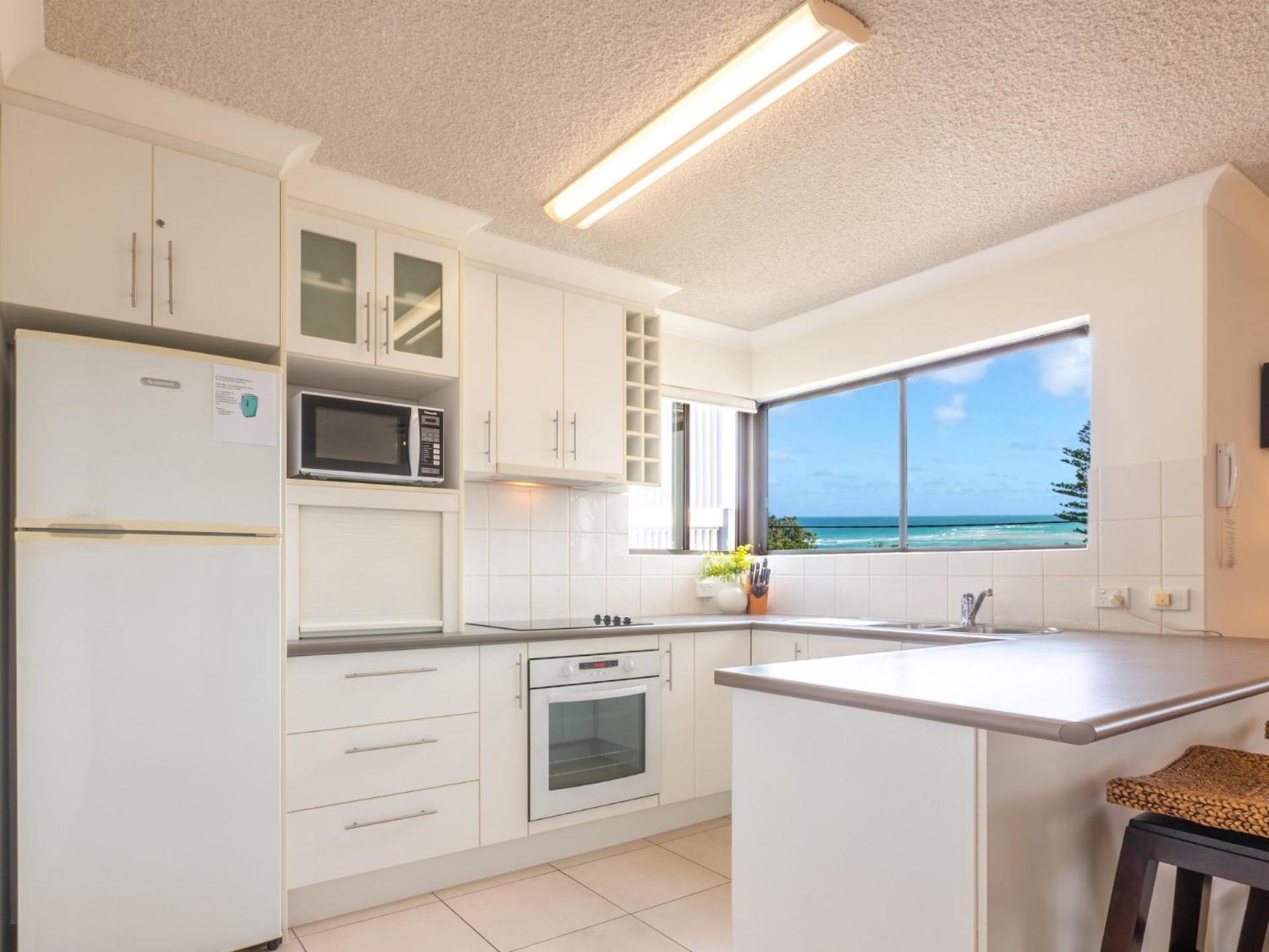 Caloundra Vacations - Columbia Point U6 7 Bulcock Beach Esp - Property Image 2