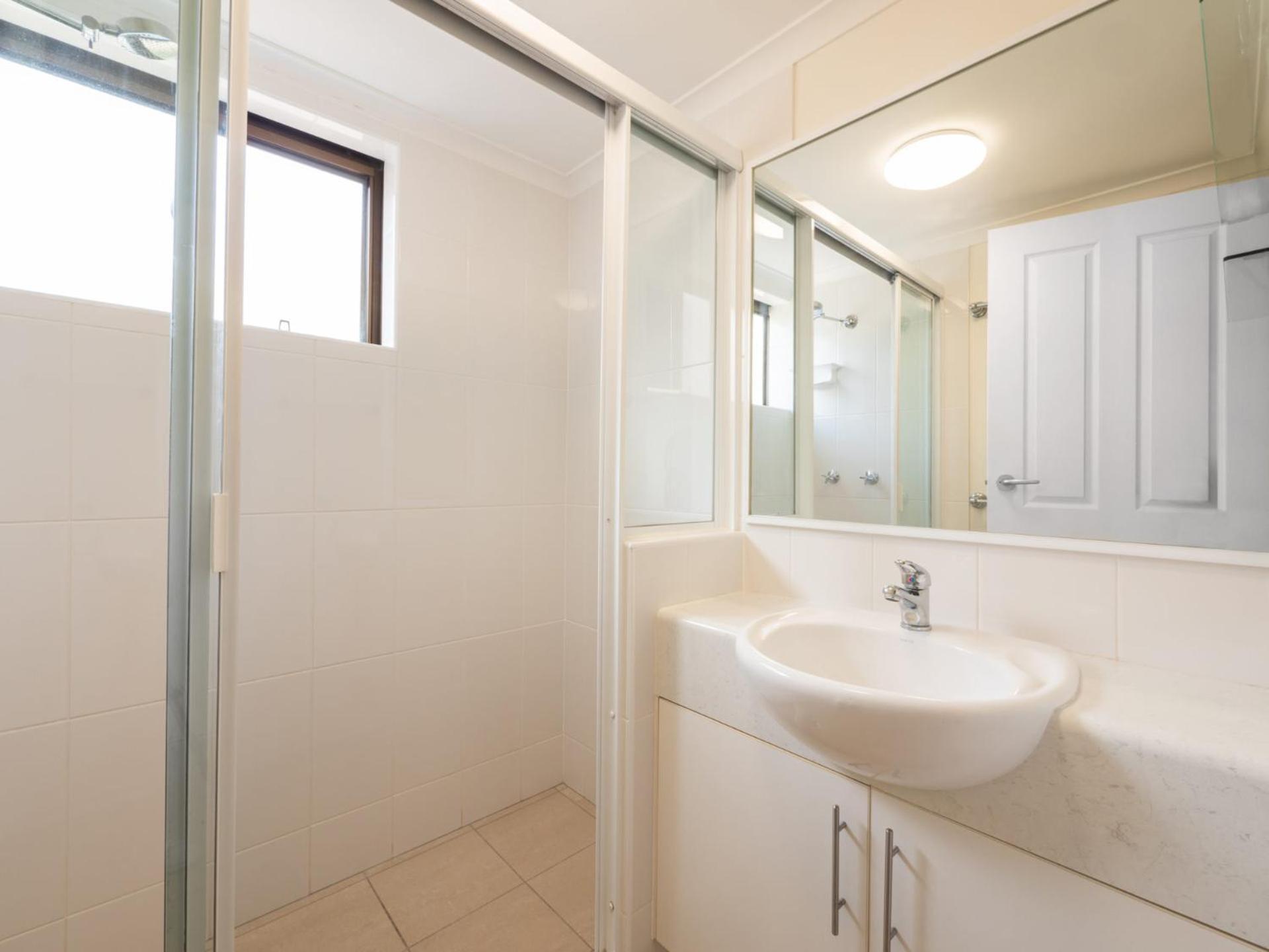 Caloundra Vacations - Columbia Point U6 7 Bulcock Beach Esp - Property Image 5