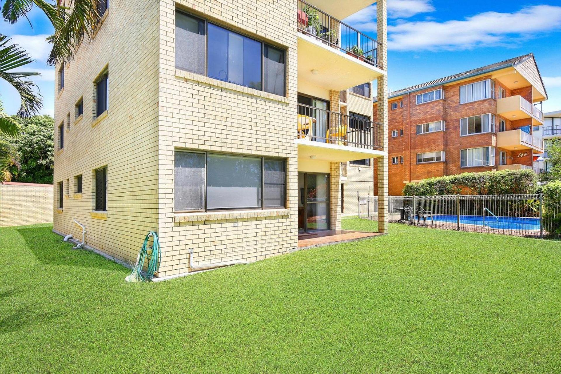 Golden Shores Unit 1 21 Landsborough Parade view 2