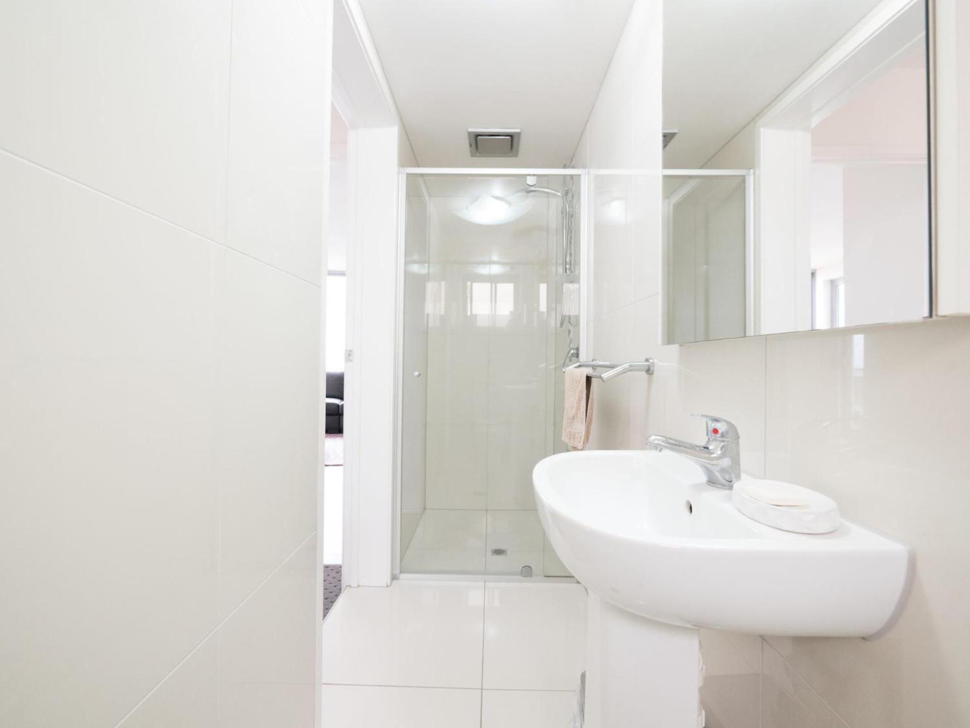 Pacific Towers Unit 4 19 Ormonde Tce Kings Beach view 4