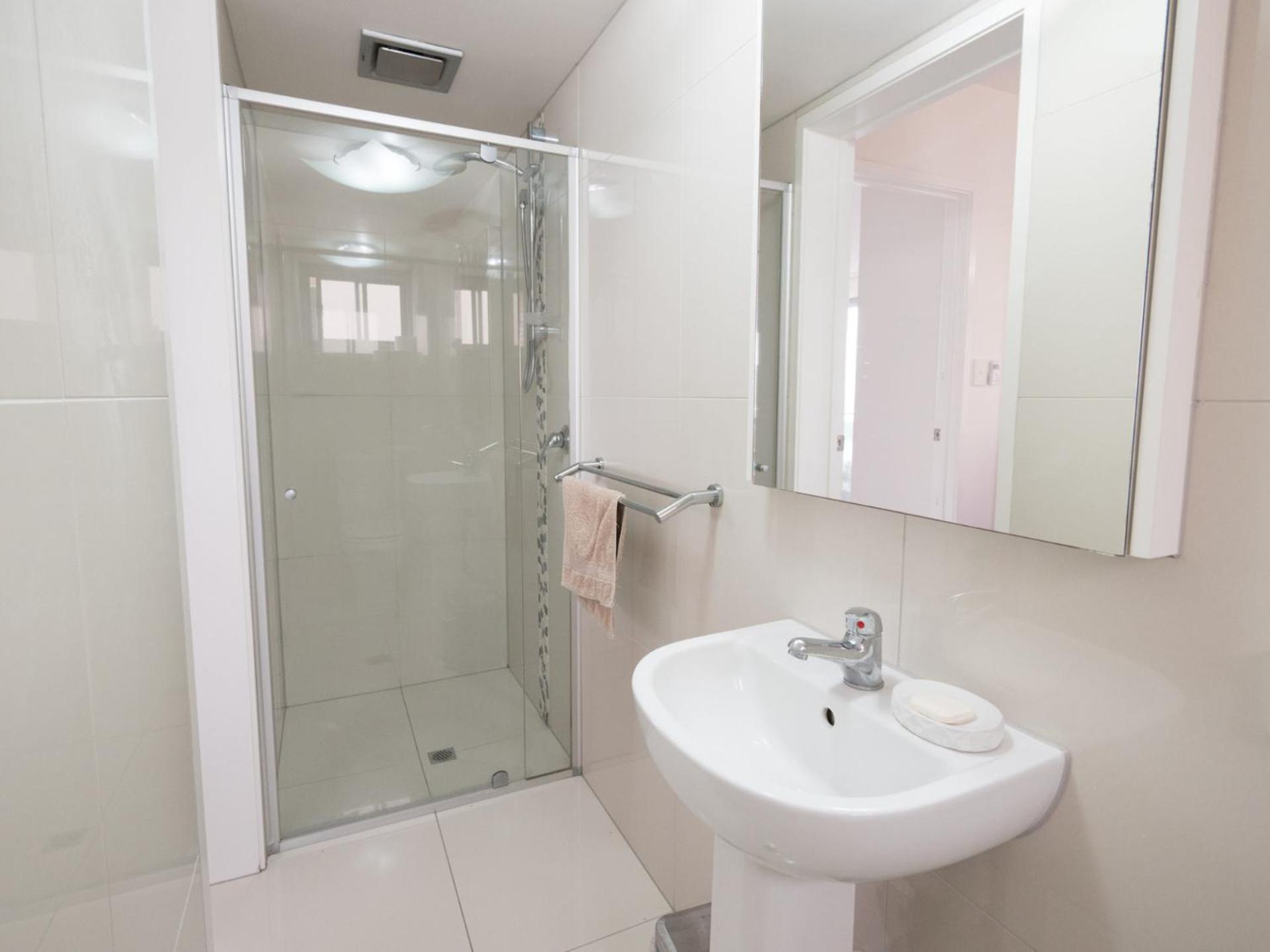 Pacific Towers Unit 4 19 Ormonde Tce Kings Beach view 5
