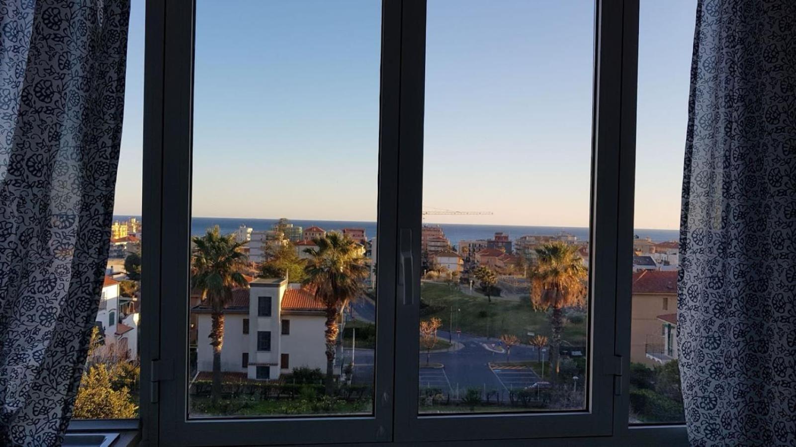 Very cosy house with fabulous sea view! view 5