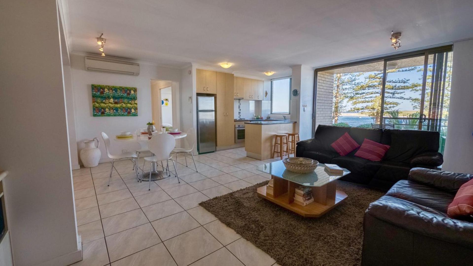 Caloundra Vacations - Allamanda U2 Awesome Location - Property Image 11